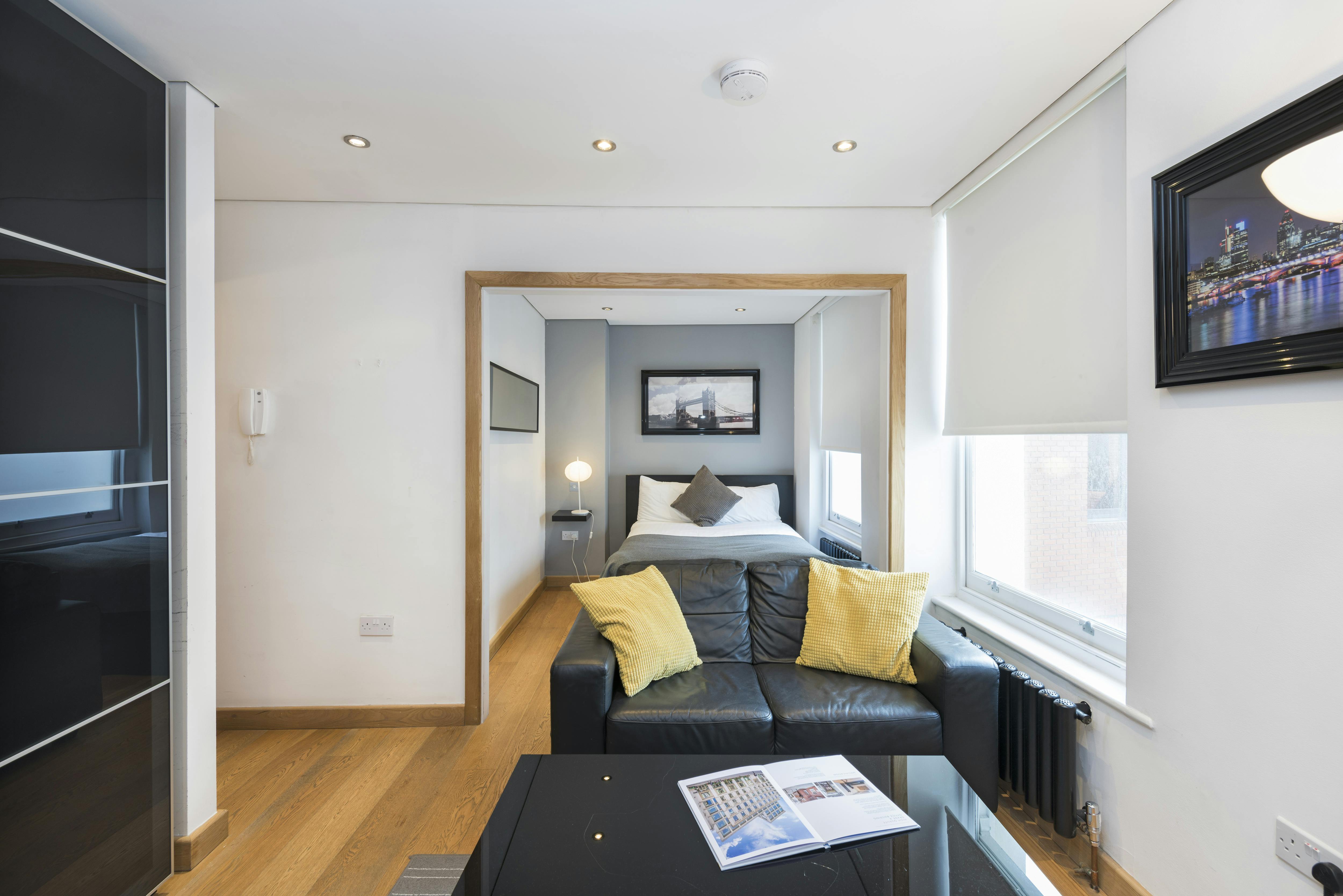 Studio for rent for £7,594 per month in London, New Bridge Street