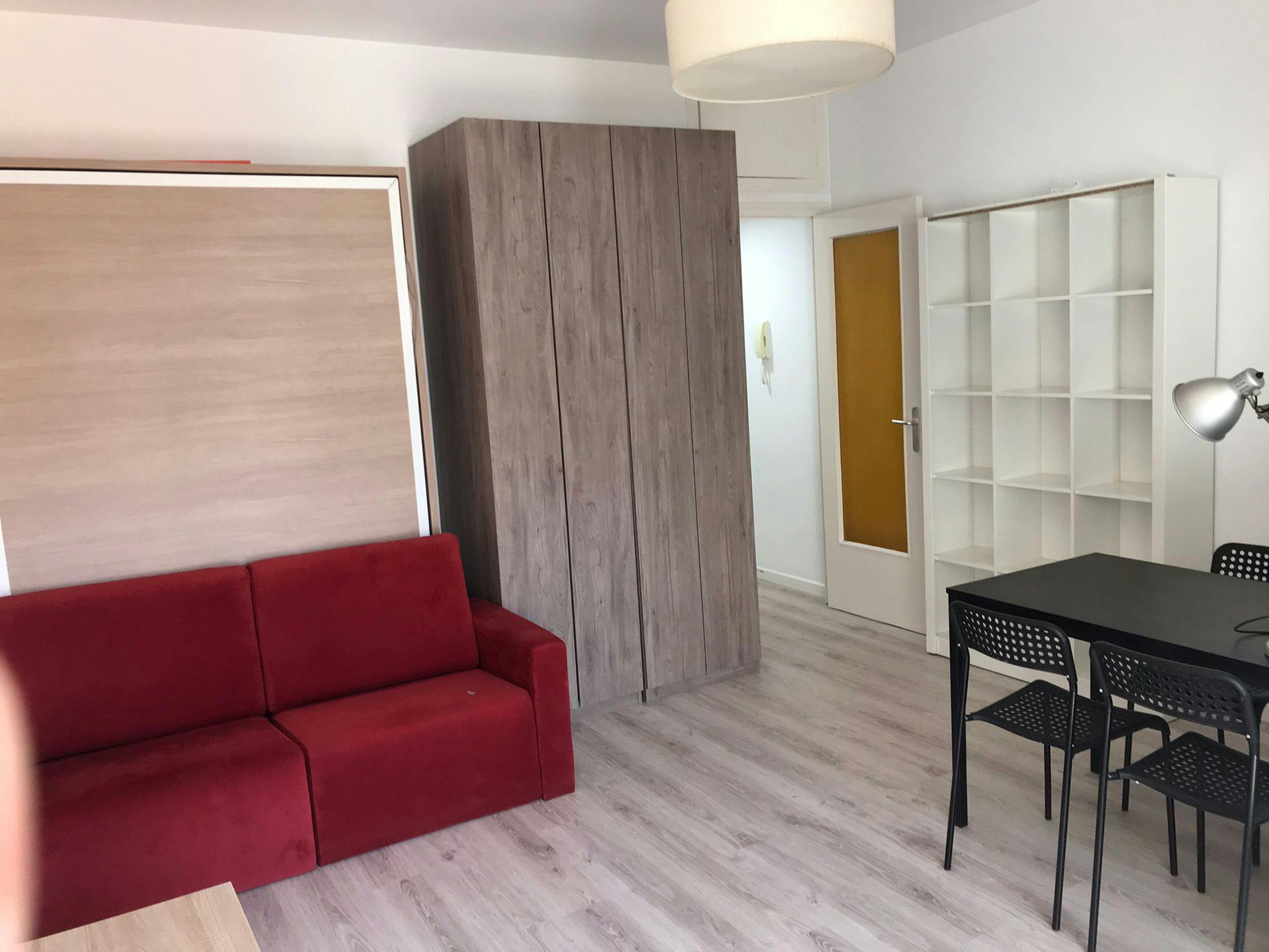 Studio for rent for €1,150 per month in Barcelona, Carrer del Comte de Güell