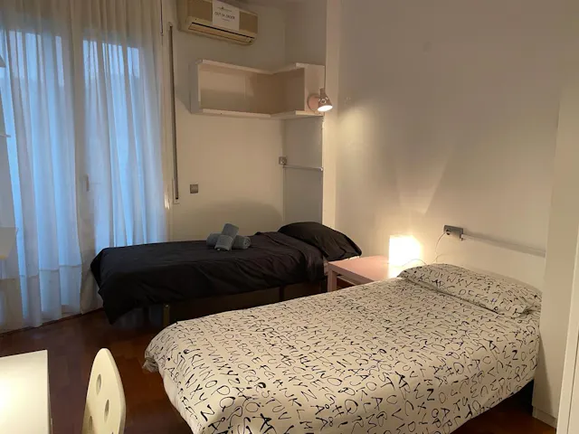 4-Bedroom Apartment in Carrer de Mallorca, Barcelona (1611705) room image 1