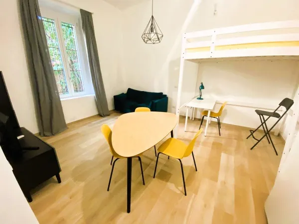 1-Bedroom Apartment in Via Giovanni Pierluigi da Palestrina, Milan (1611907) room image 1