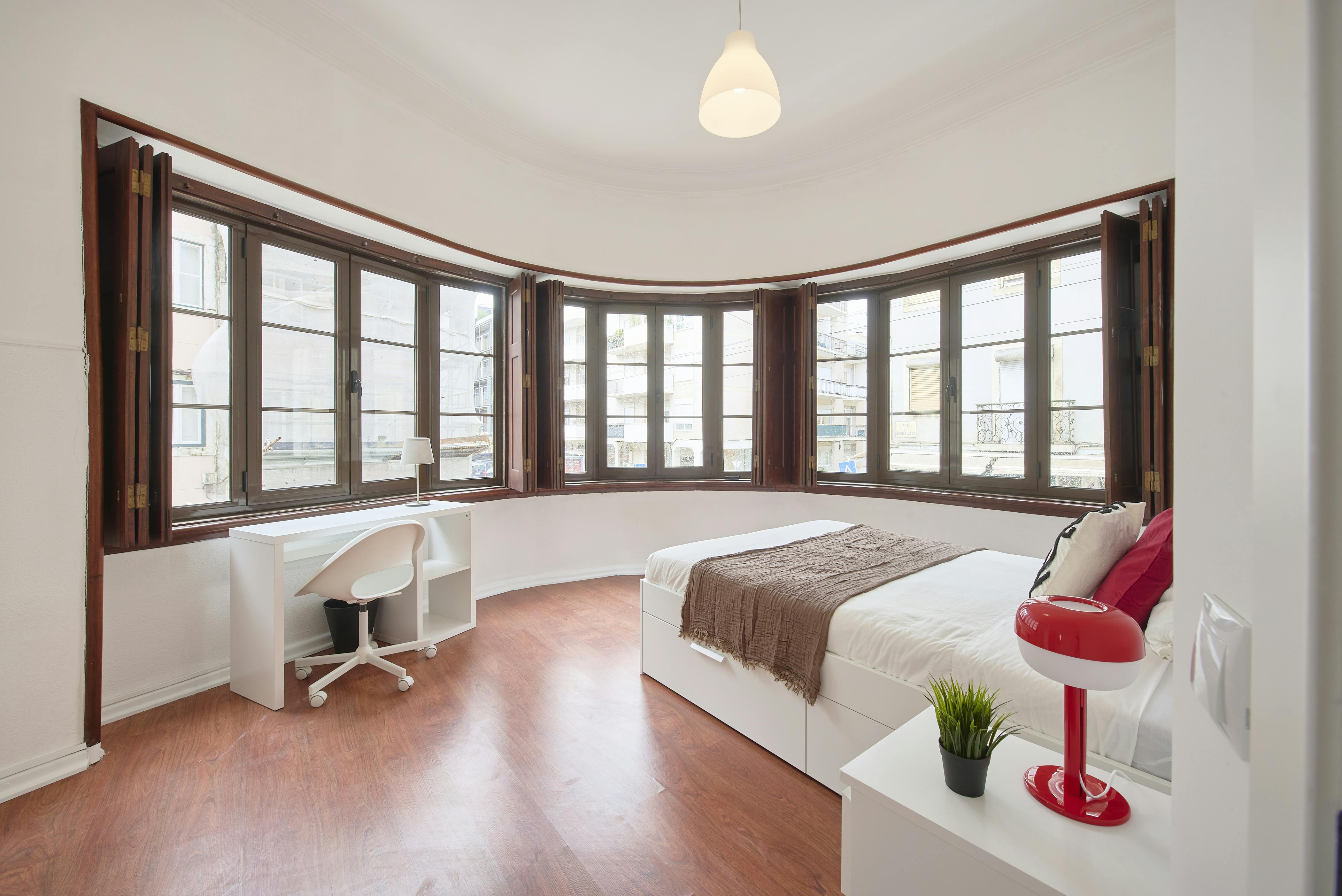 Rua de Buenos Aires, Lisbon preview