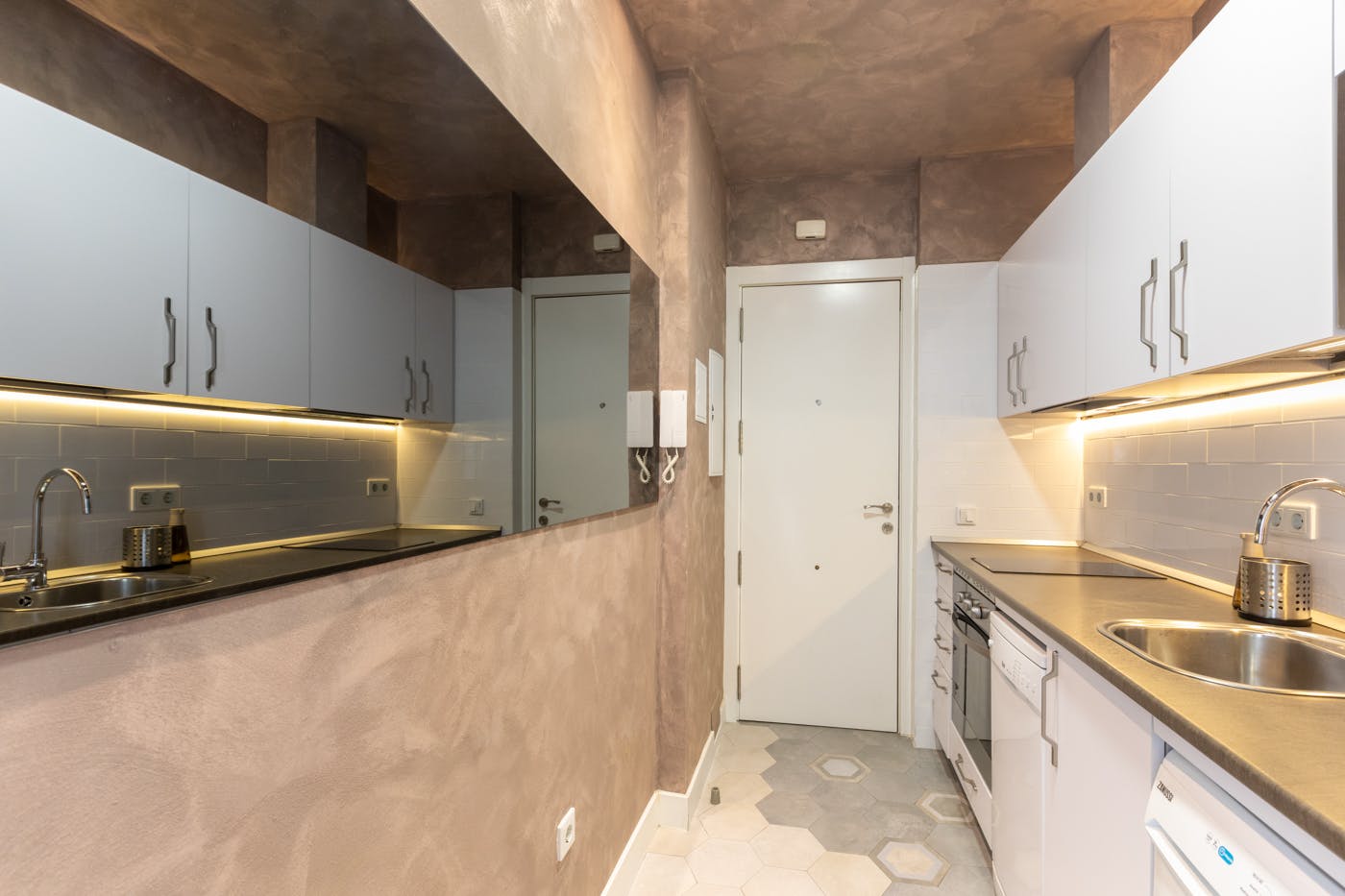 Apartment Madrid, 1 bed — photo 5