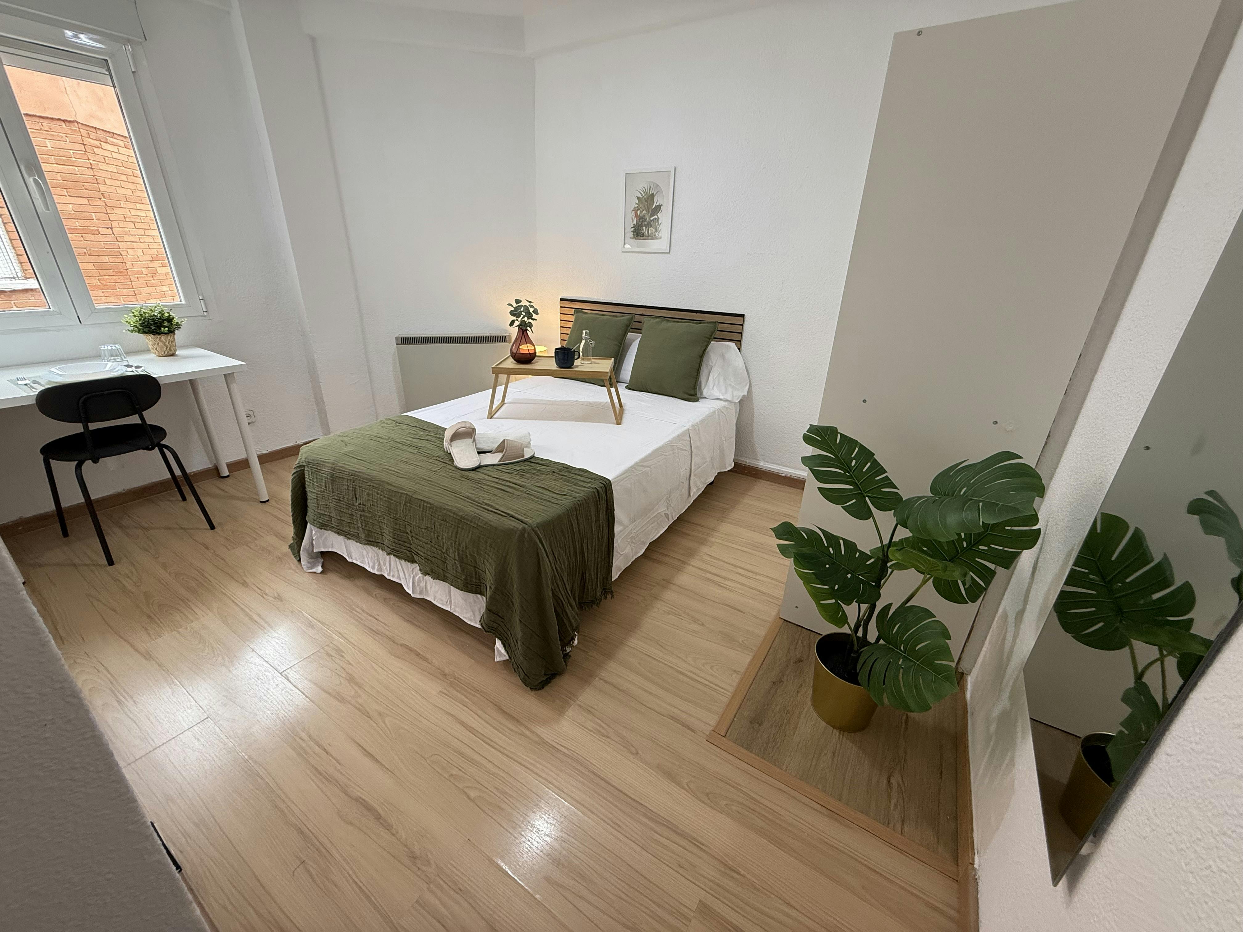 Cameră privată de închiriat pentru 430 EUR pe lună în Alcalá de Henares, Calle Río Sil