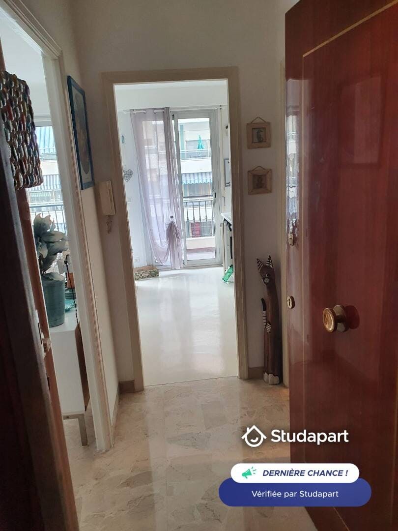 Квартира за оренду для 730 EUR на місяць у Roquebrune-Cap-Martin, Avenue Louis Laurens