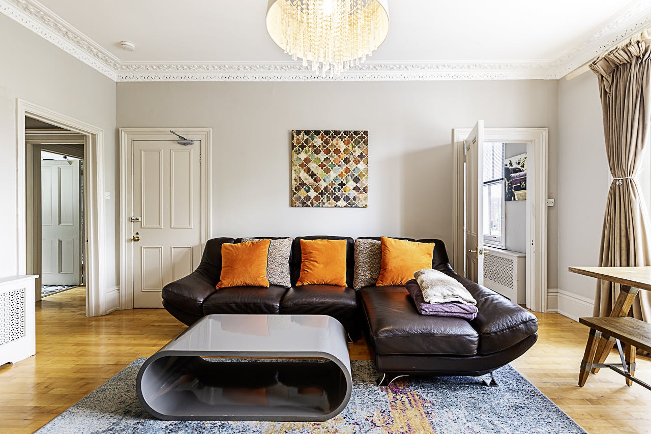 Квартира за оренду для 4 072 EUR на місяць у Twickenham, The Barons