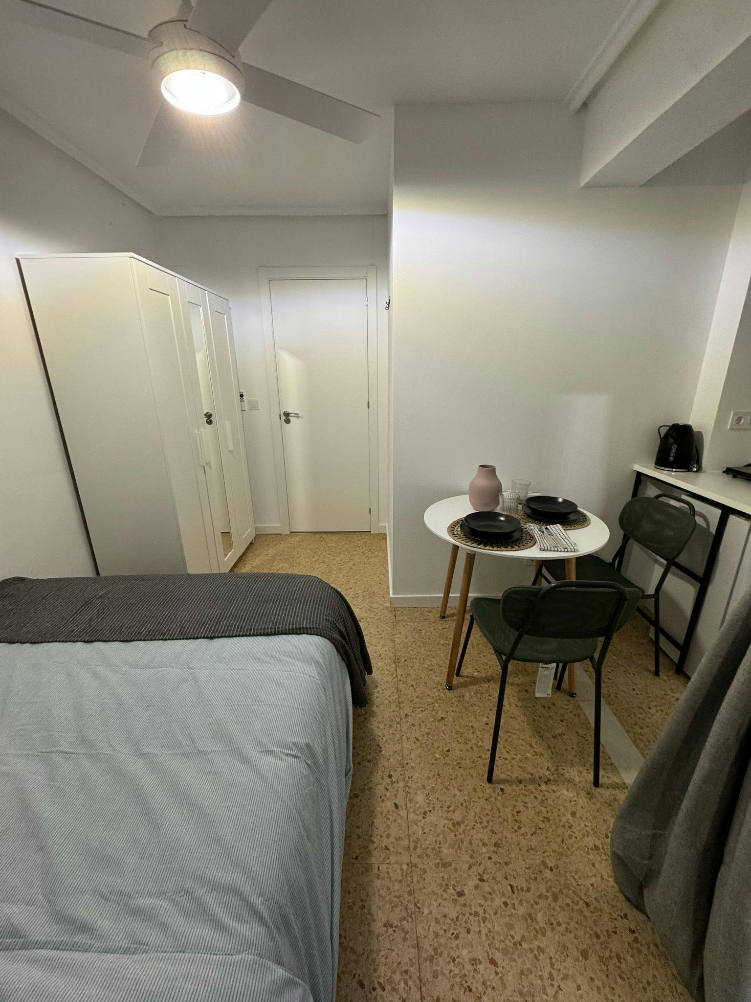 Single room Valencia, 1 bed, 10m² — photo 6