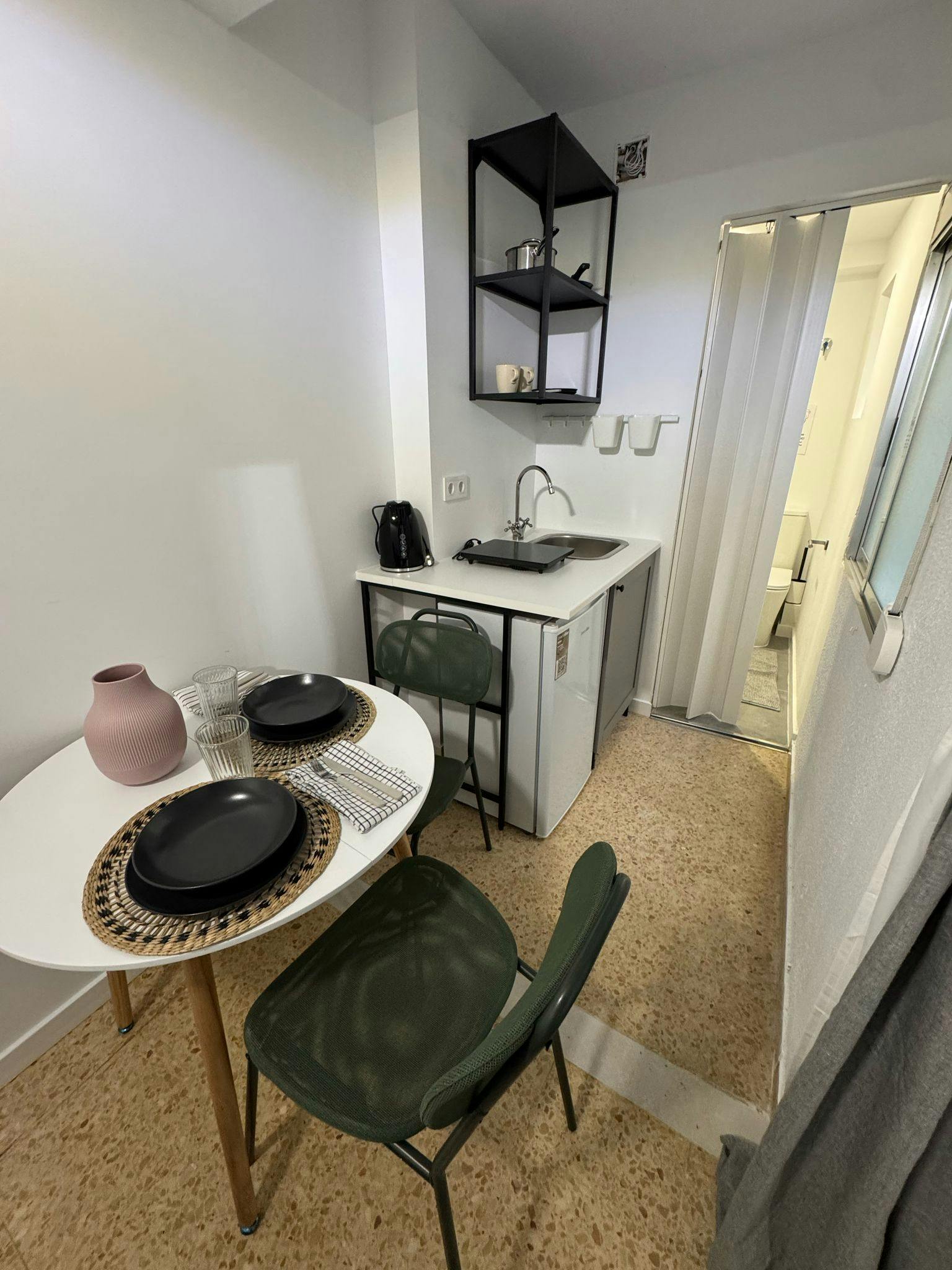 Single room Valencia, 1 bed, 10m² — photo 7