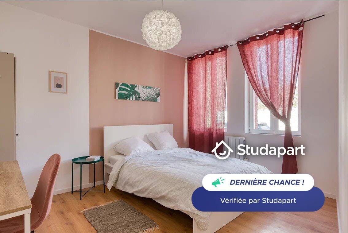 Haus zu mieten für 865 € pro Monat in Valenciennes, Rue d'Alsace