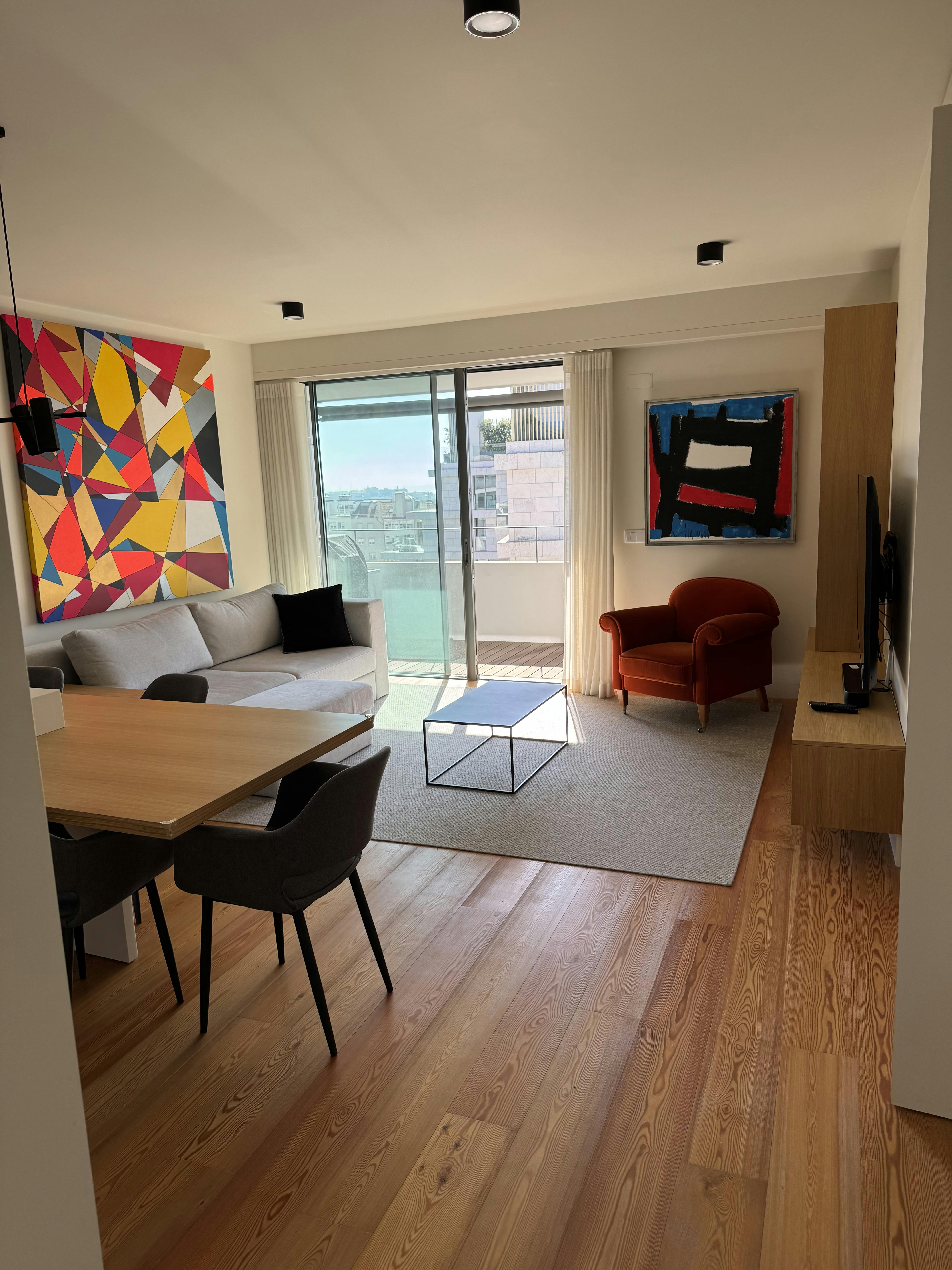 Apartment for rent for €2,500 per month in Lisbon, Rua Sousa Pinto
