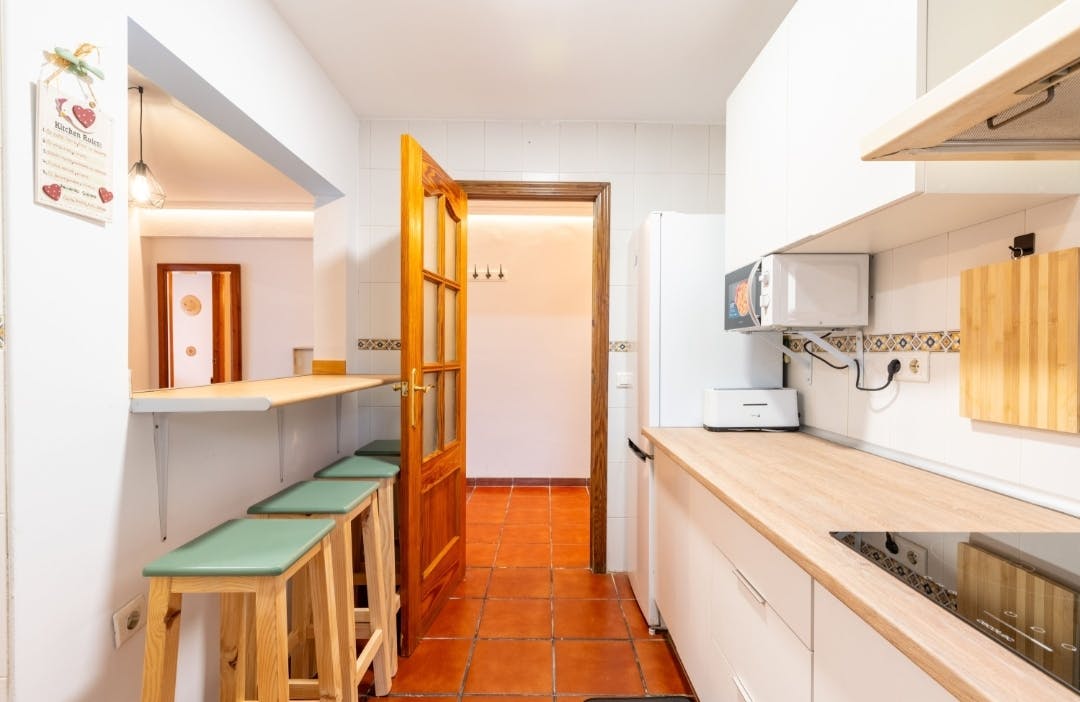 Double room San Juan De Aznalfarache, 1 bed, 10m² — photo 7