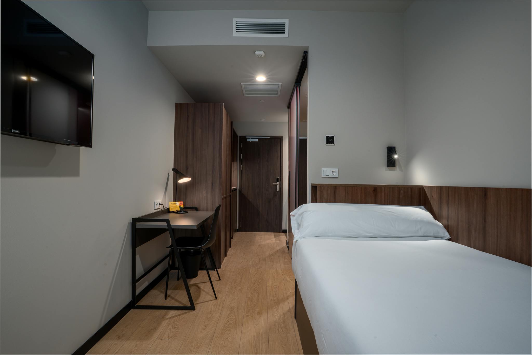 Private room for rent for €860 per month in Santiago de Compostela, Rúa das Galeras