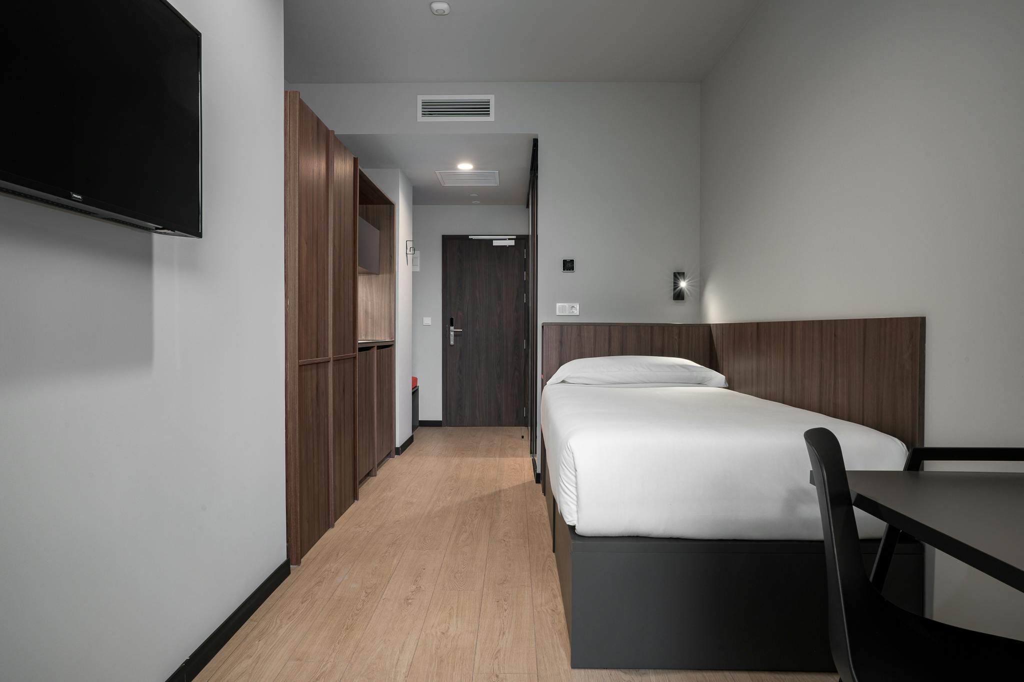 Private room for rent for €945 per month in Santiago de Compostela, Rúa das Galeras