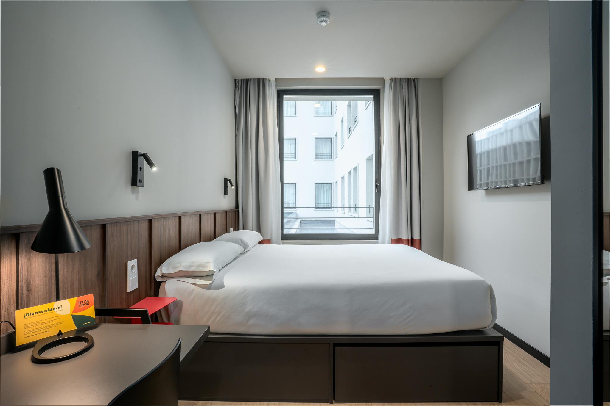 Private room for rent for €990 per month in Santiago de Compostela, Rúa das Galeras