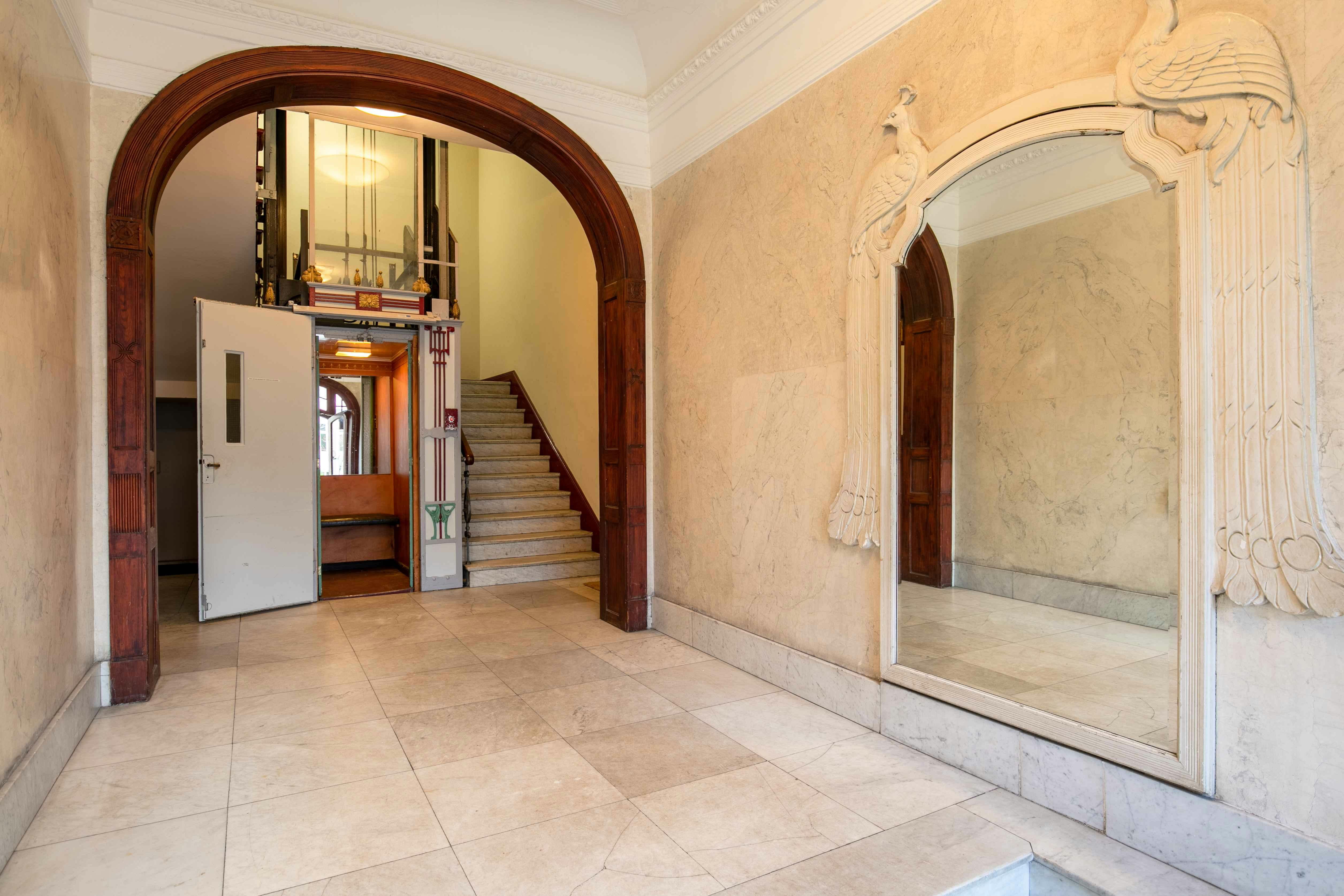 preview gallery tile