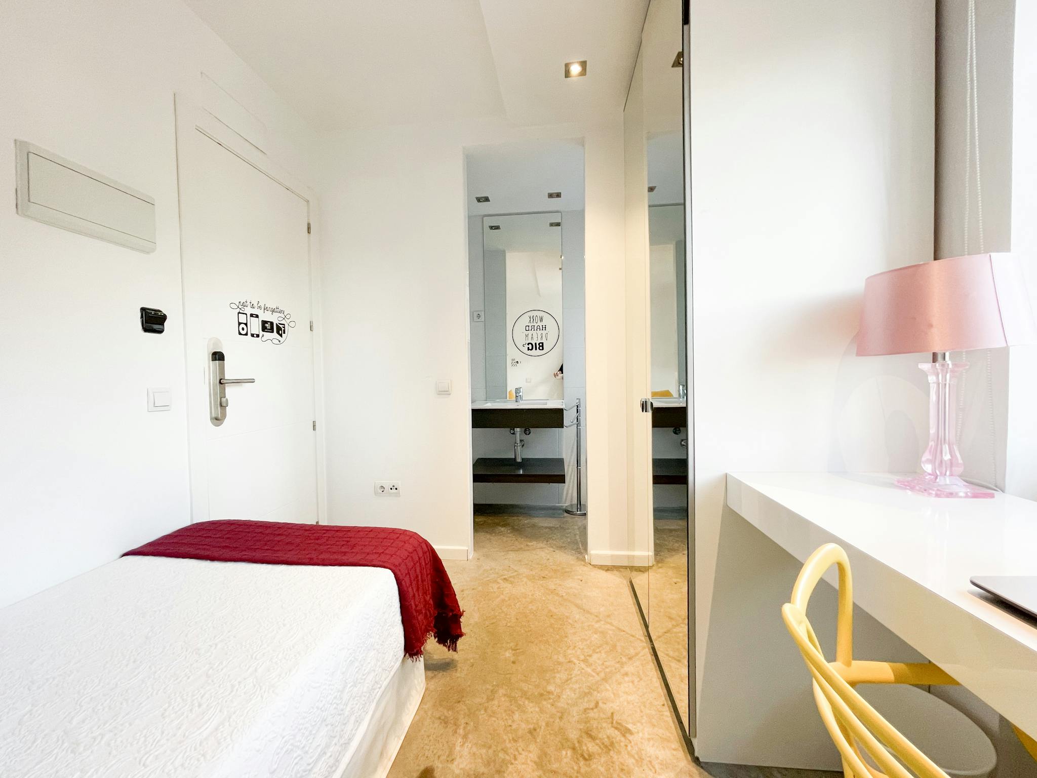 Calle de San Leonardo, Madrid preview