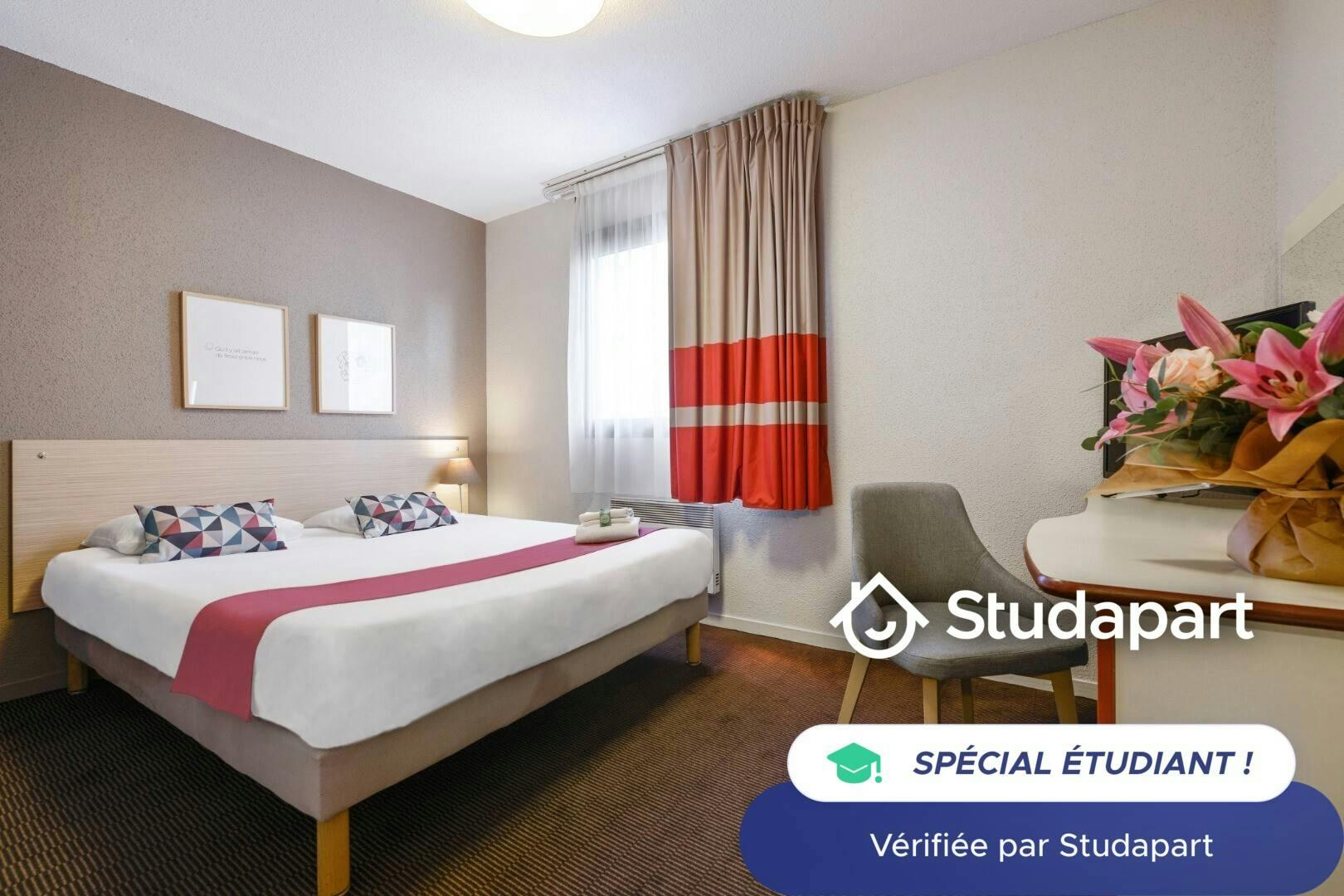 Private room for rent on Rue Fredureau, Nantes - Plus