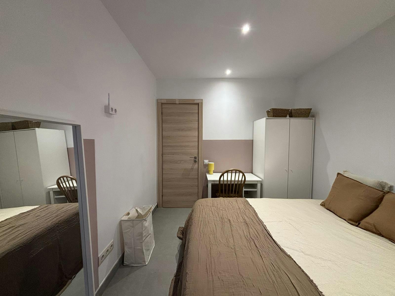Single room Barcelona, 1 bed, 13m² — photo 4