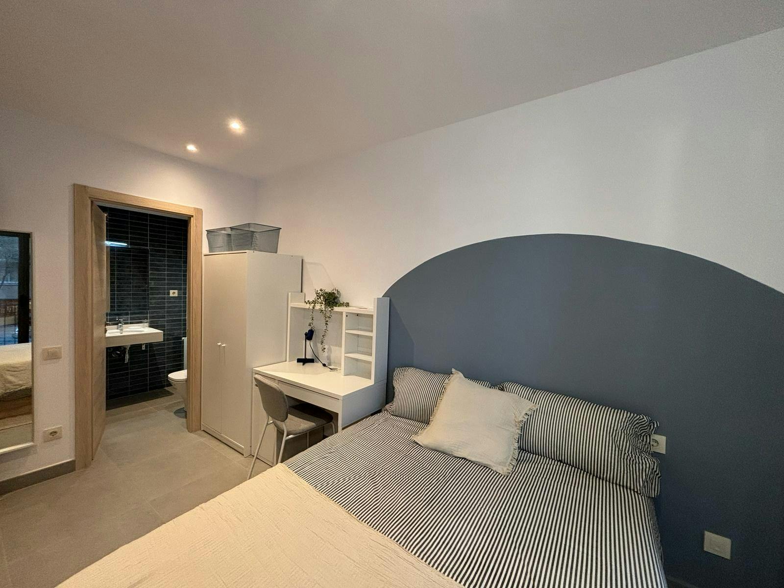 Single room Barcelona, 1 bed, 8m² — photo 4
