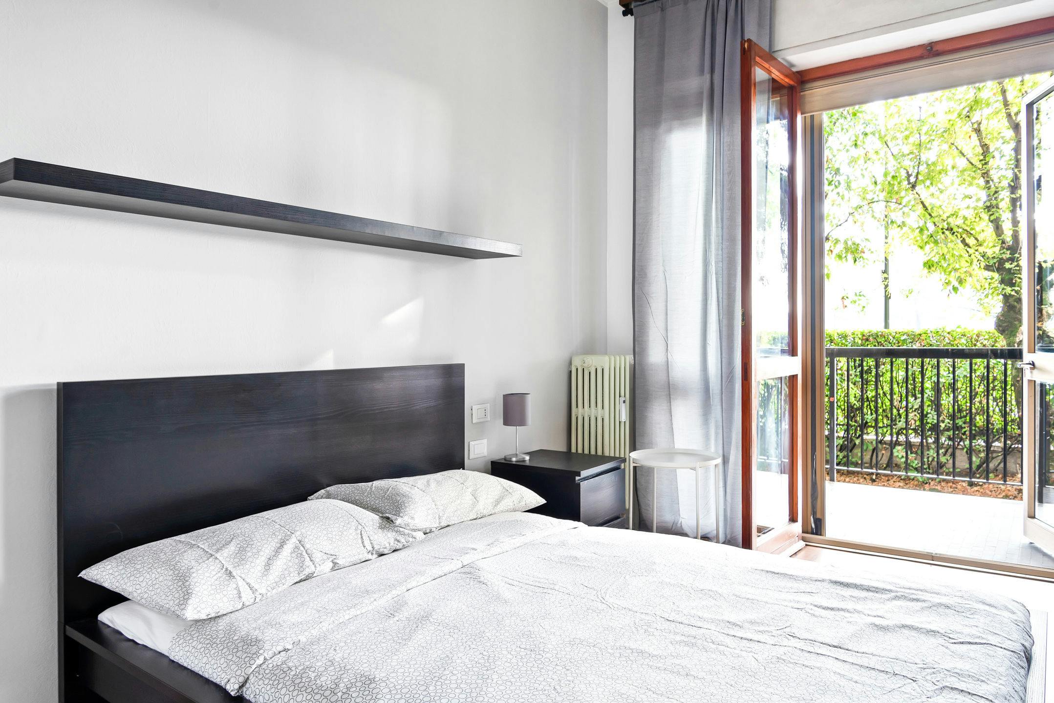 Via Federico Tesio, Milan