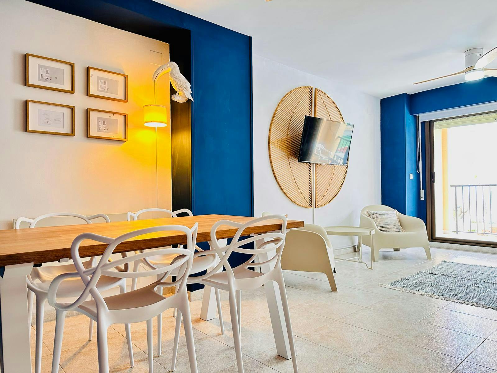 Apartment for rent for €4,000 per month in Cullera, Avenida Castelló