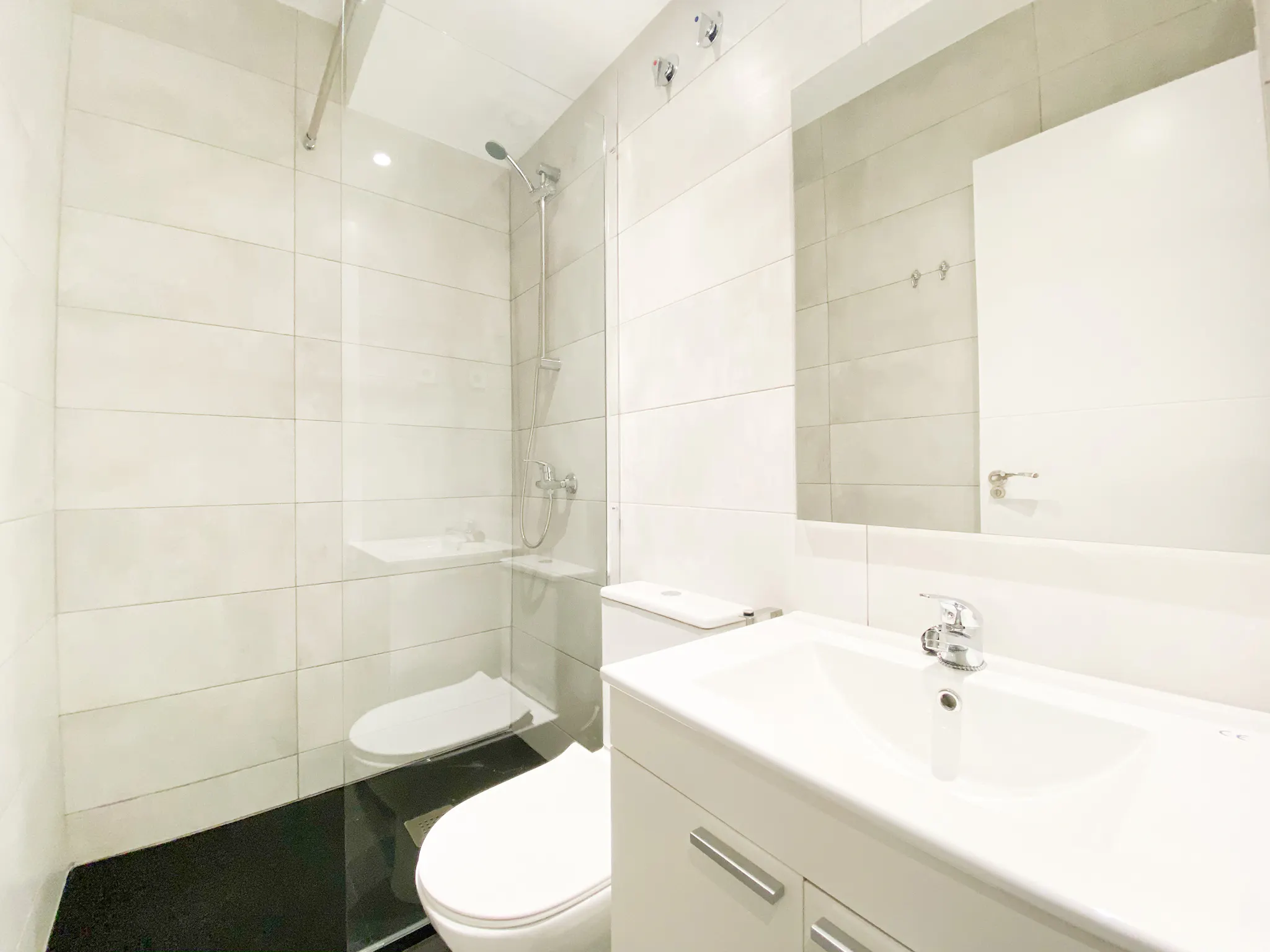 Private room in Calle del Rey Francisco, Madrid (1614105) ROOM 3