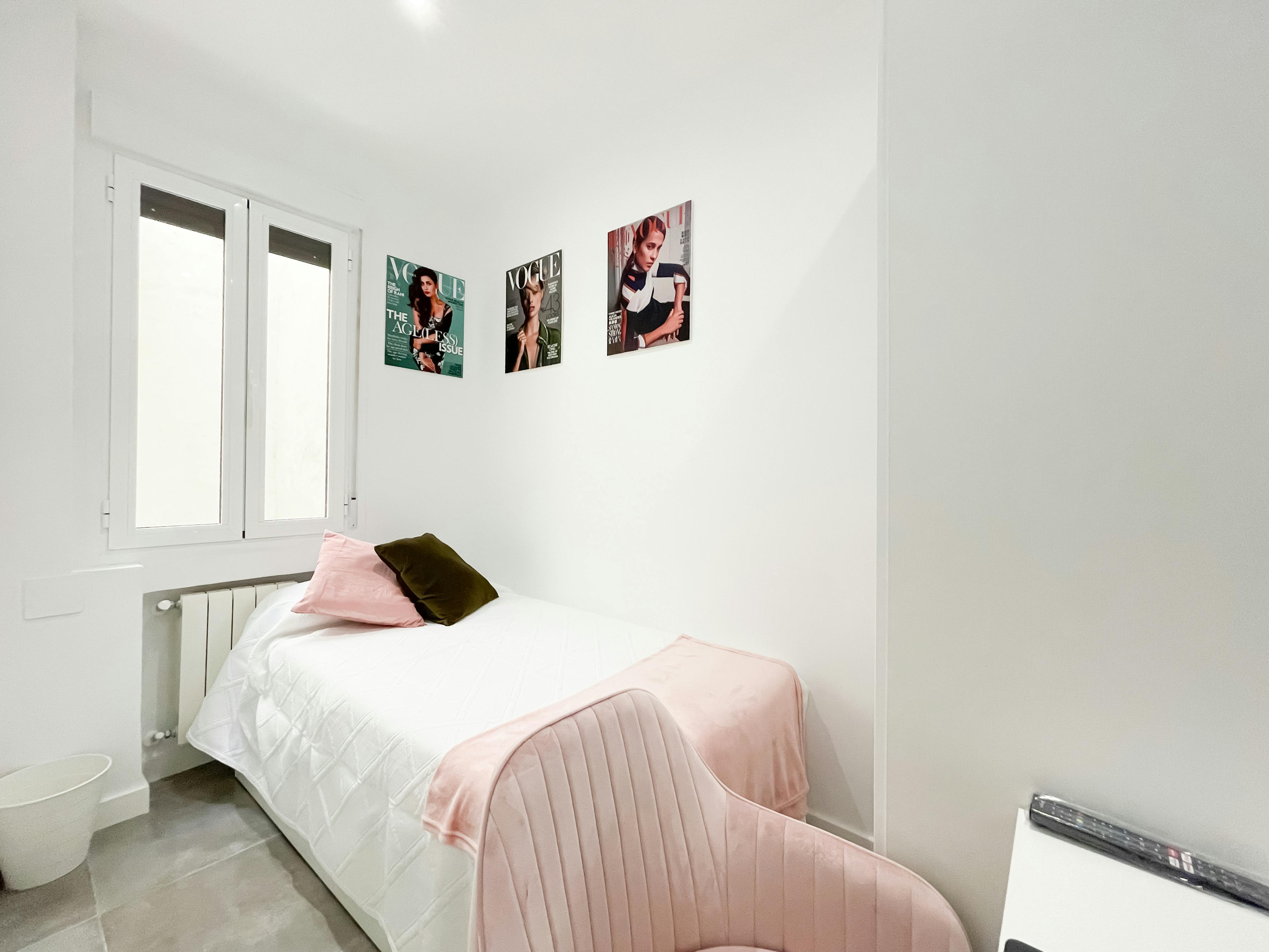 Private room for rent for €550 per month in Madrid, Calle del Tutor