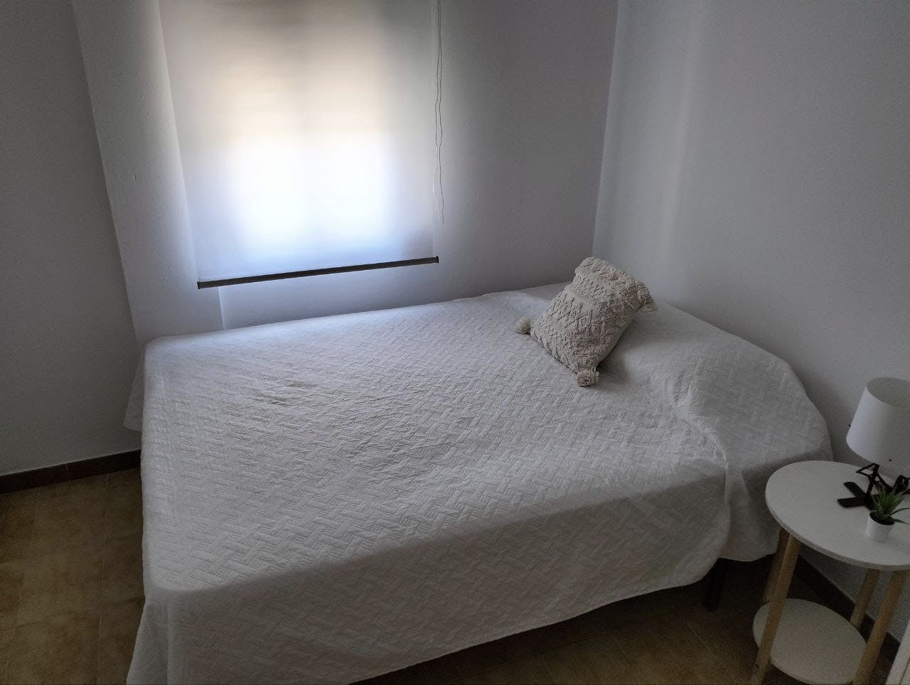 Private room for rent for €350 per month in Sevilla, Calle Tres Músicos