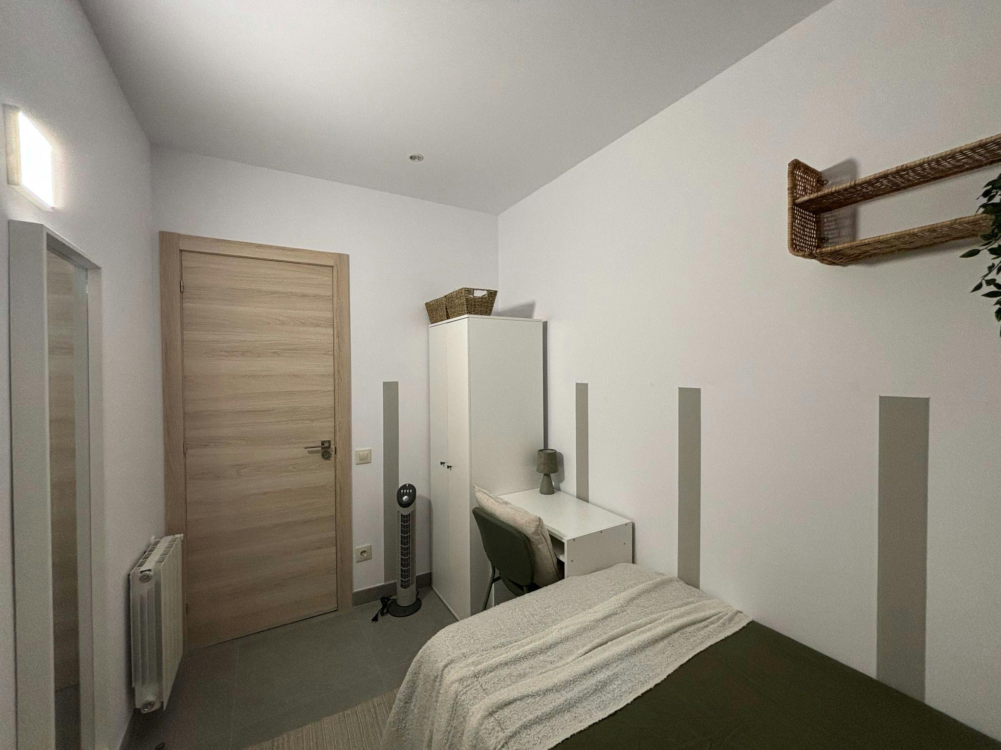 Single room Barcelona, 1 bed, 11m² — photo 4
