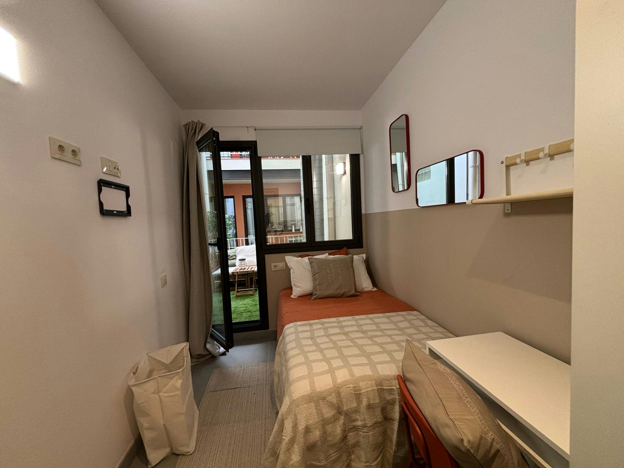 Single room Barcelona, 1 bed, 11m² — photo 4