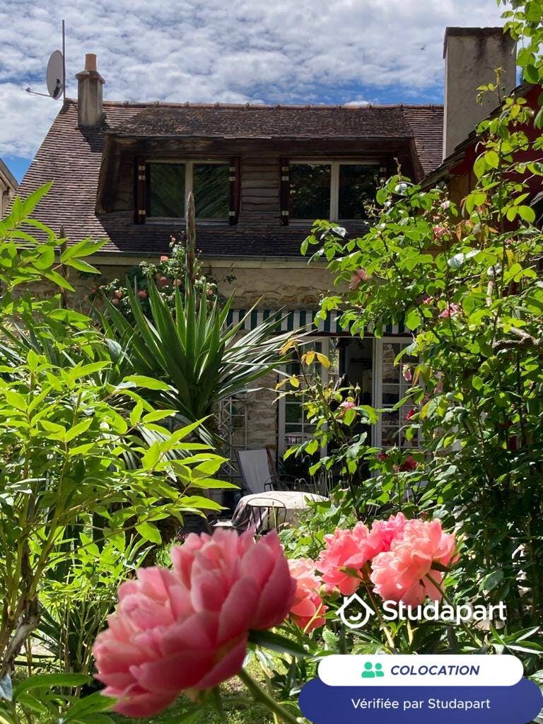 Private room for rent for €330 per month in Corbeil-Essonnes, Rue des Fours À Chaux