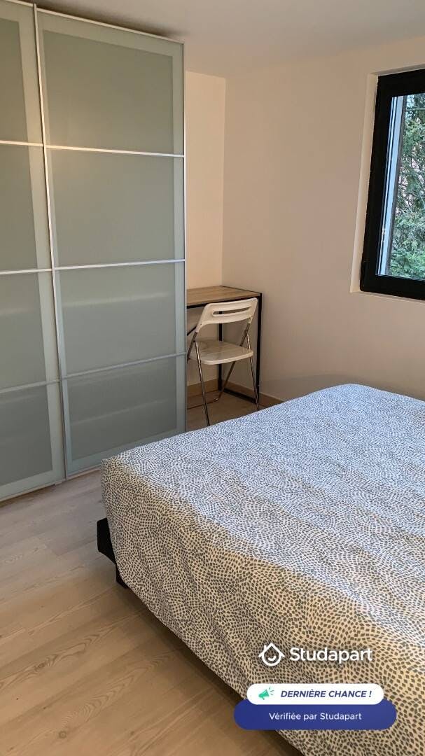 Private room for rent on Rue Jules d'Arbaumont, Dijon