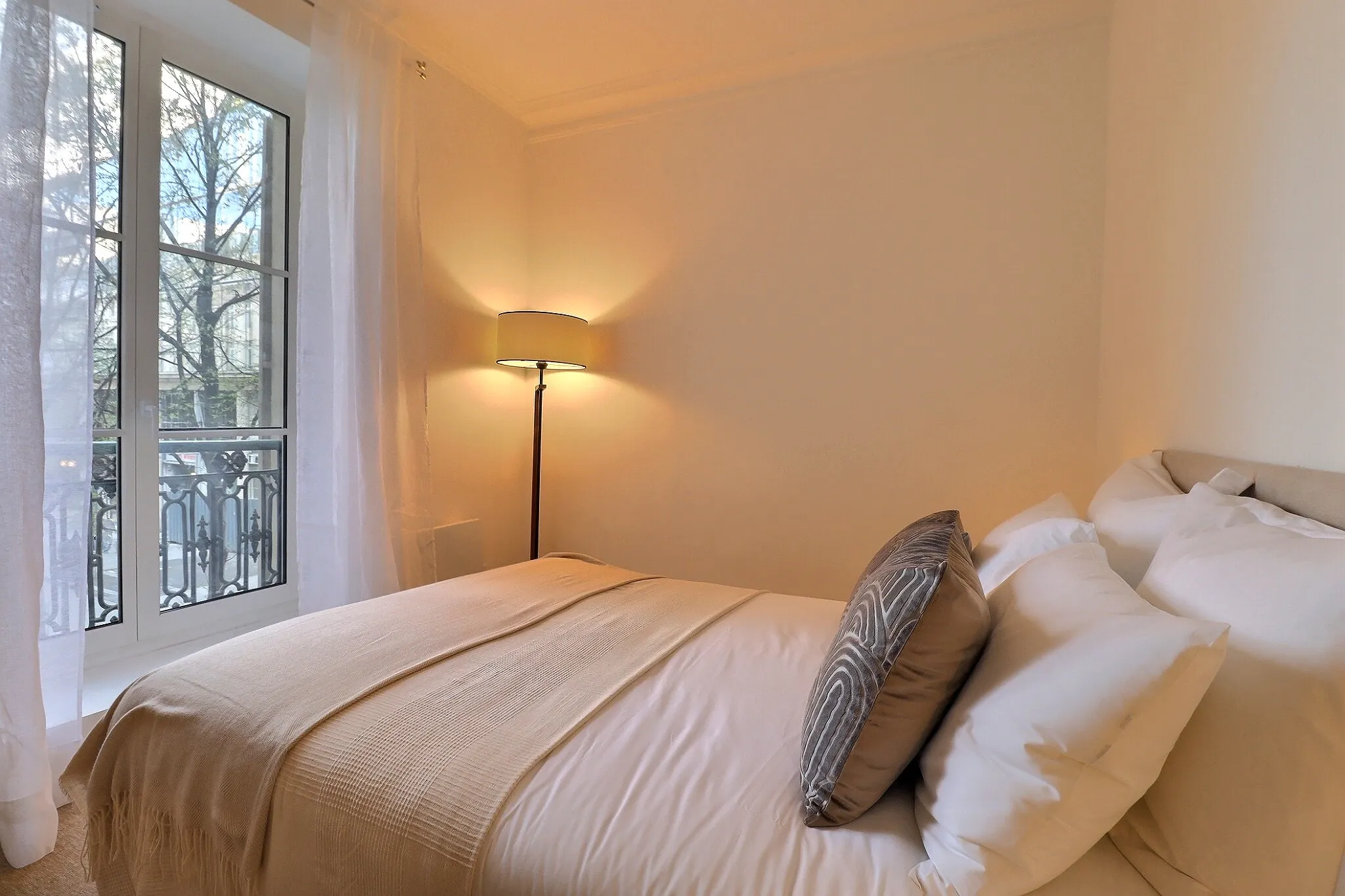 1-Bedroom Apartment in Place du Marché Saint-Honoré, Paris (1614471) ROOM 1