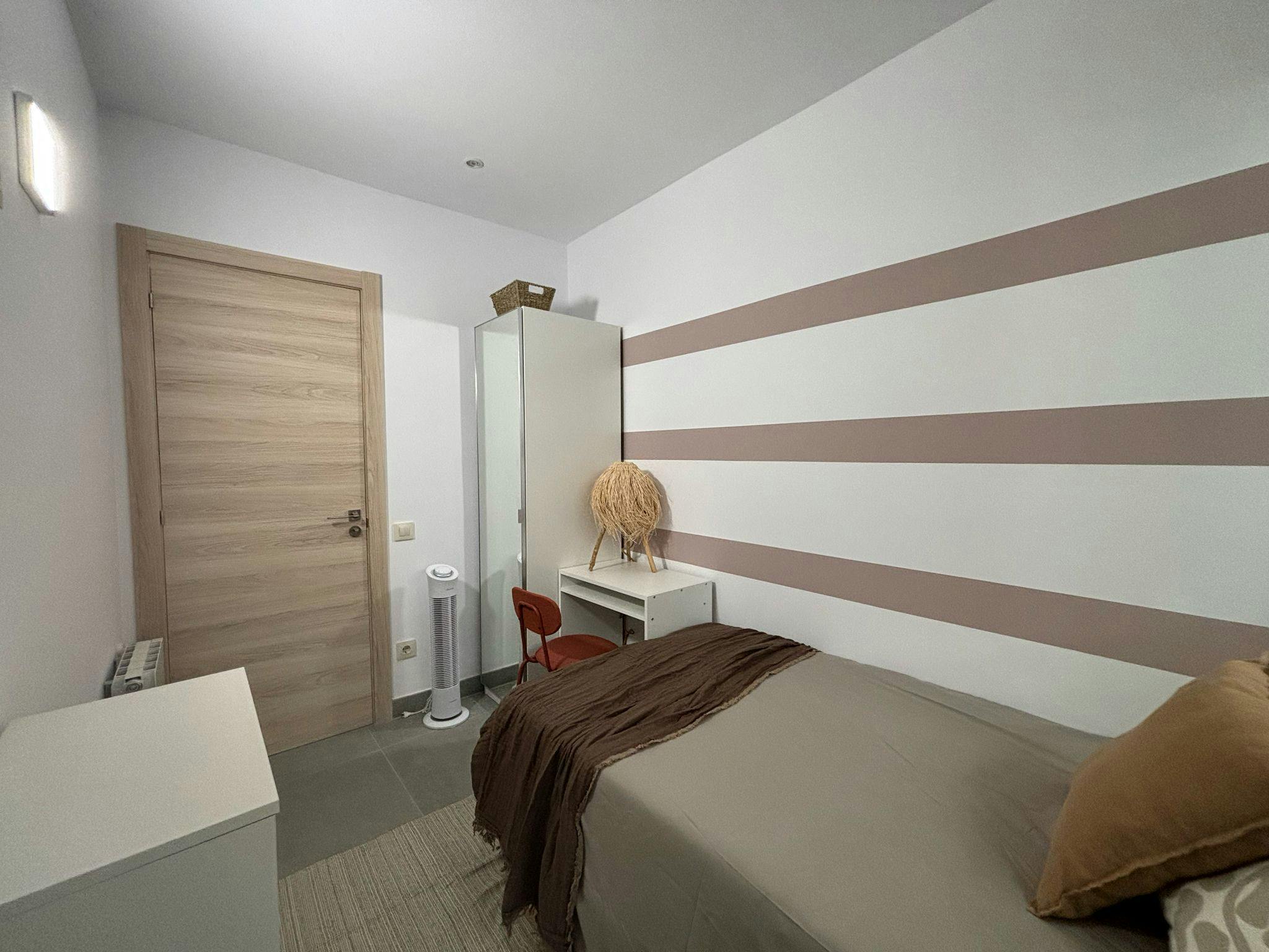 Single room Barcelona, 1 bed, 11m² — photo 1