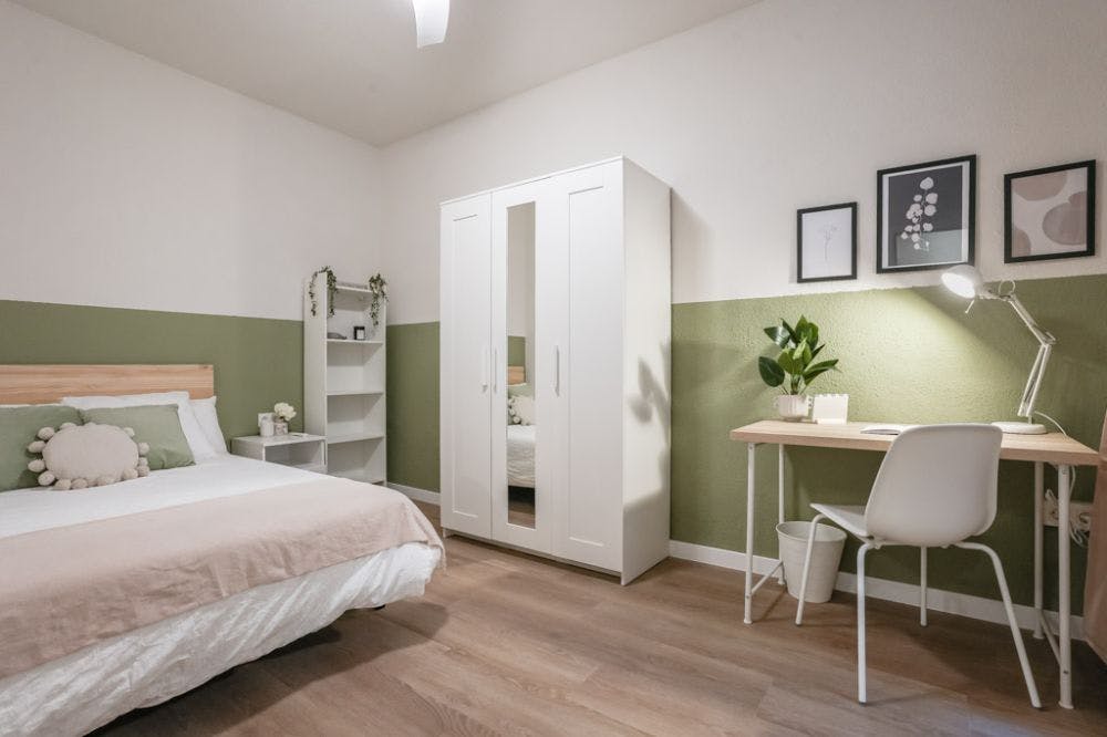 Single room Madrid, 1 bed — photo 1