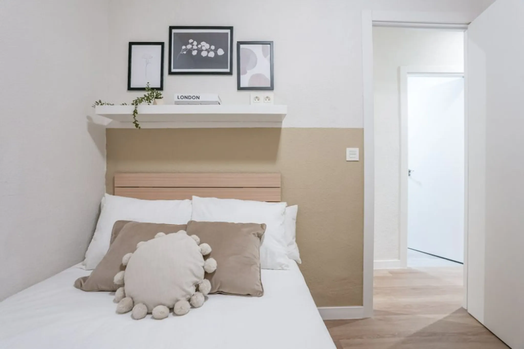 Calle de Alberto Aguilera, Madrid preview