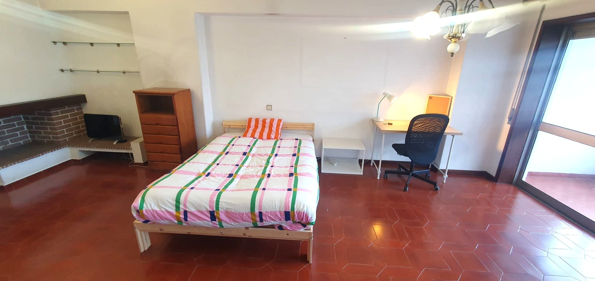 Single room Guimarães, 1 bed, 18m² — photo 4