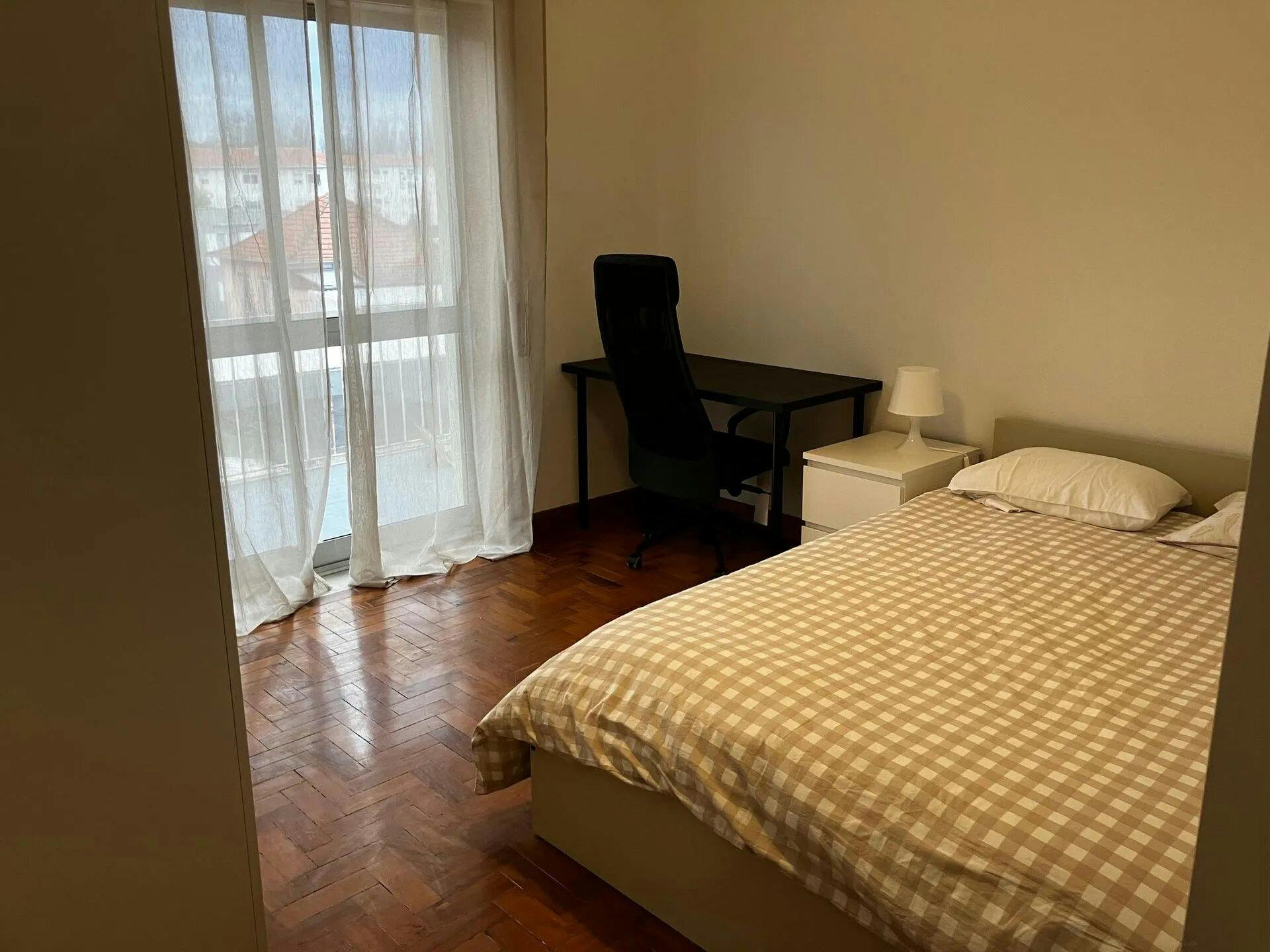 Single room Porto, 1 bed, 18m² — photo 4