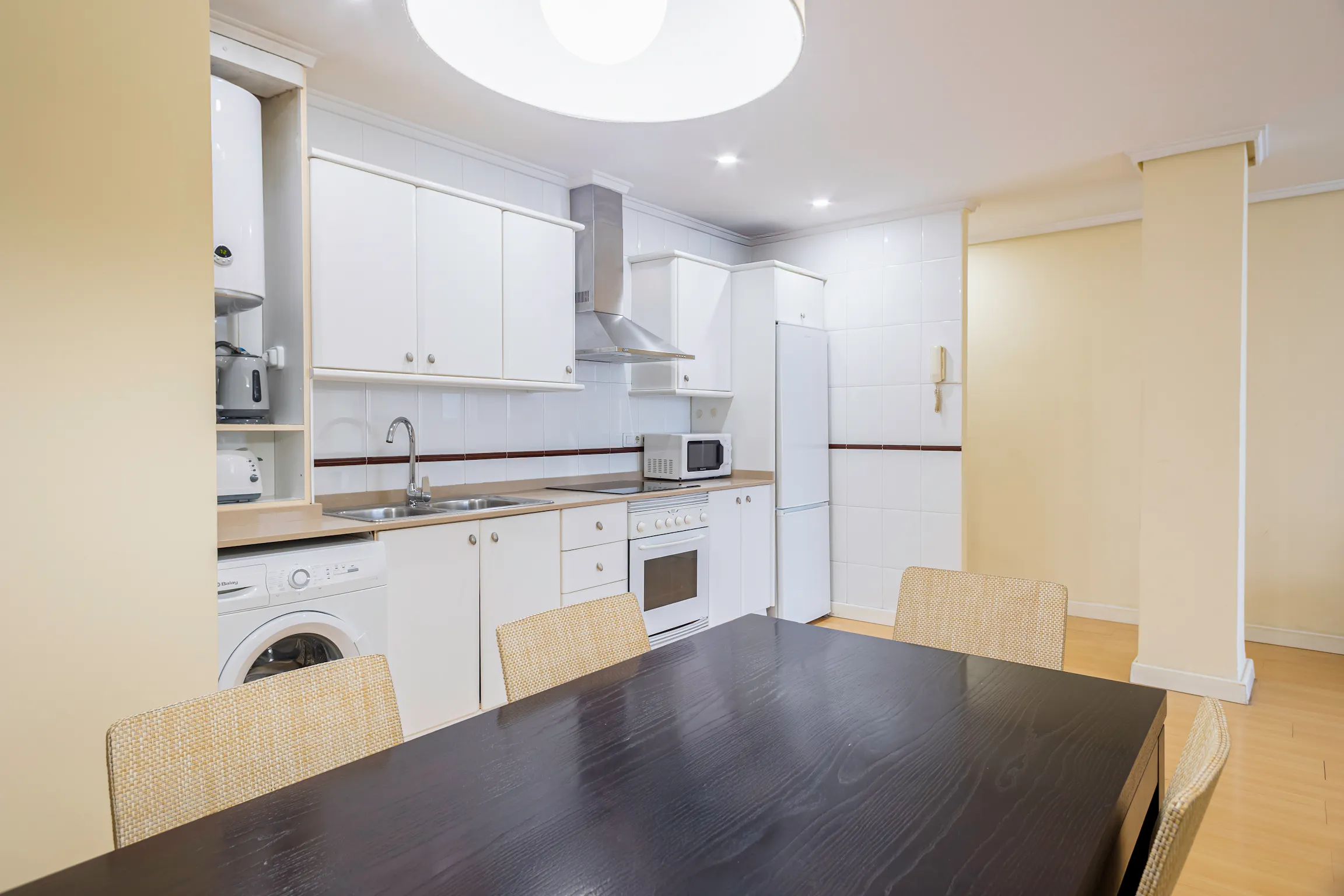 2-Bedroom Apartment in Avinguda de Peris i Valero, Valencia (1614829) ROOM 4