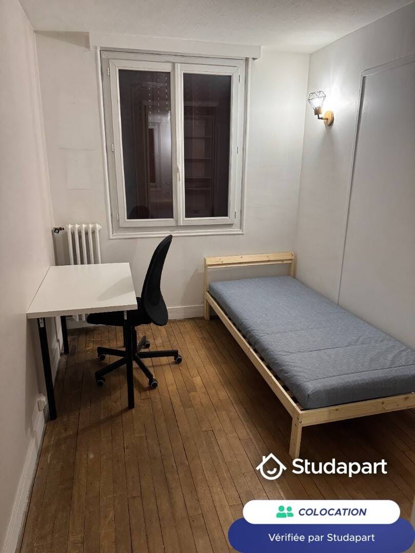 Private room for rent on Boulevard du Maréchal Joffre, Bourg-la-Reine - View 5