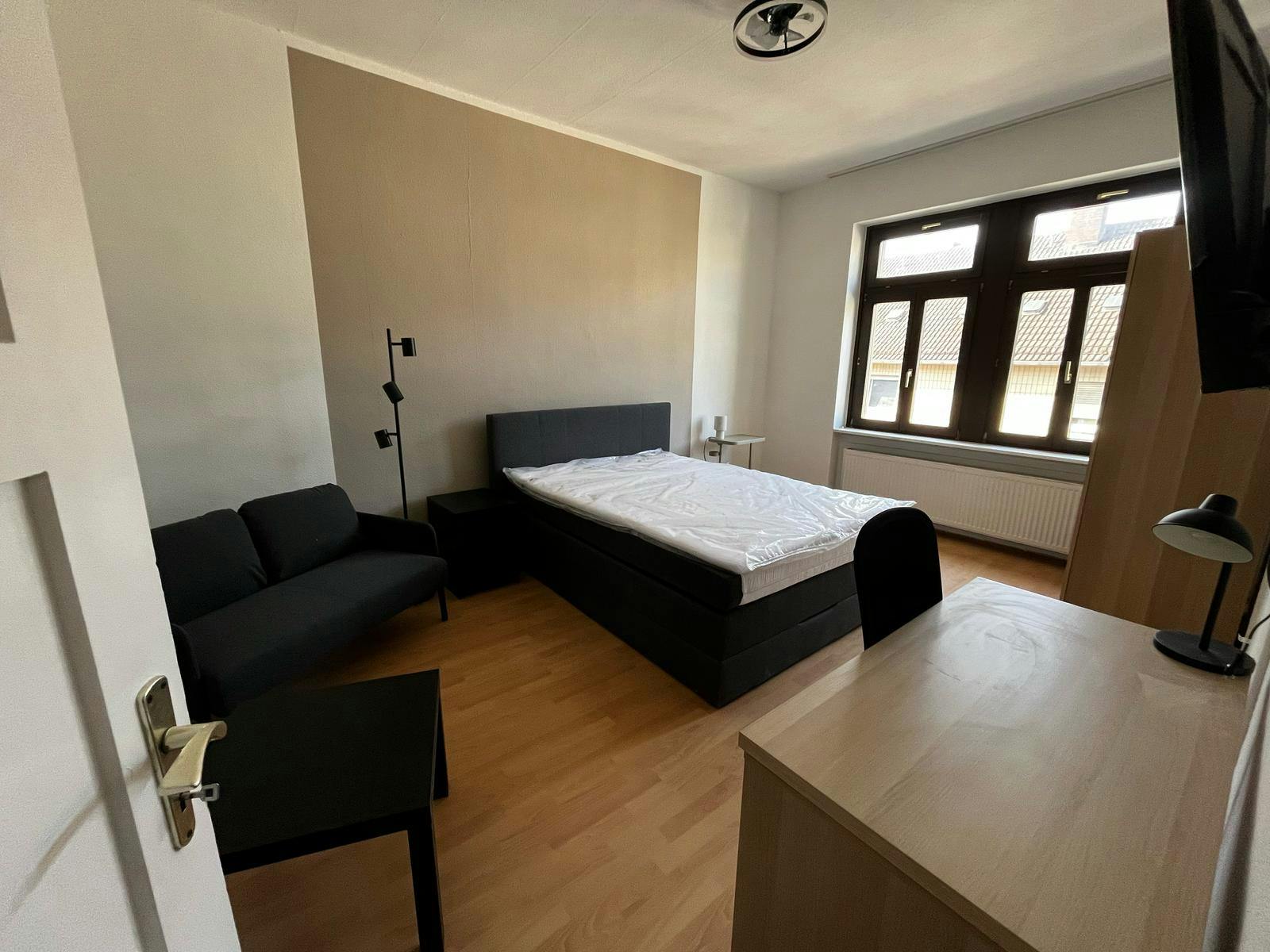 Single room Frankfurt Am Main, 1 bed, 17m² — photo 1