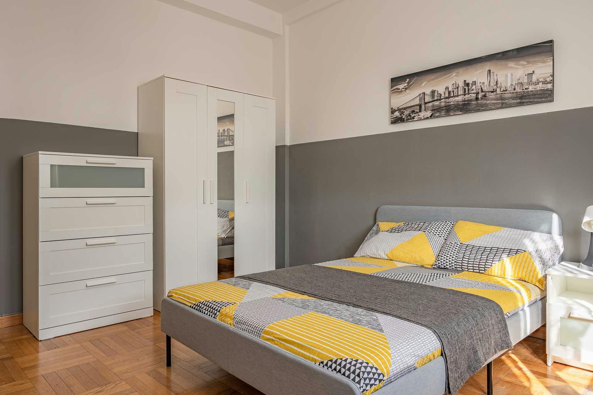 Via Giuseppe la Farina, Milan