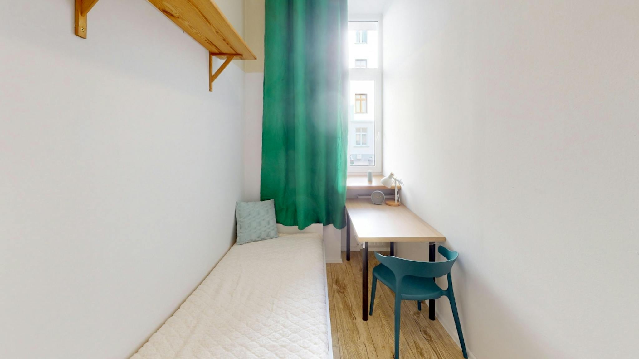 Kaliska, Warsaw preview