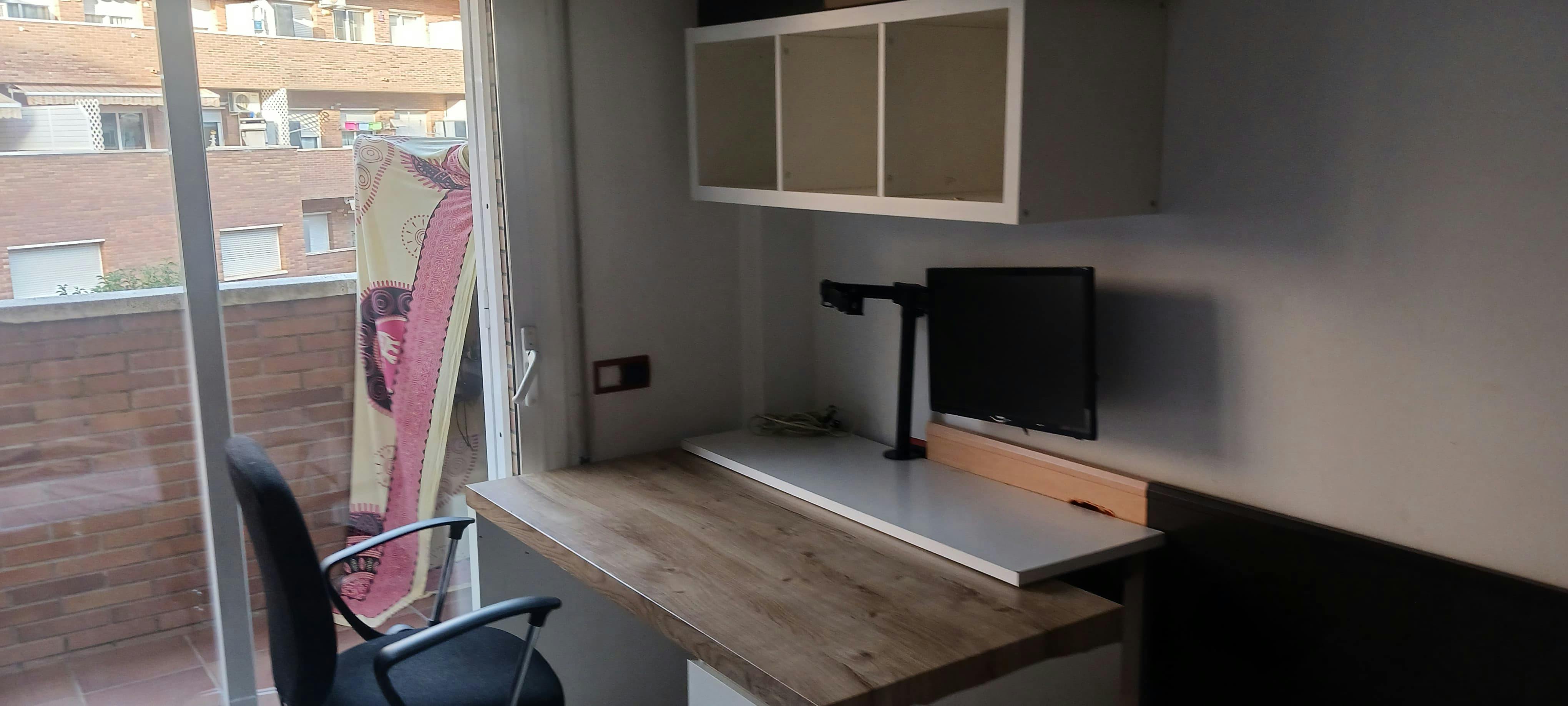 Single room Terrassa, 1 bed, 12m² — photo 1