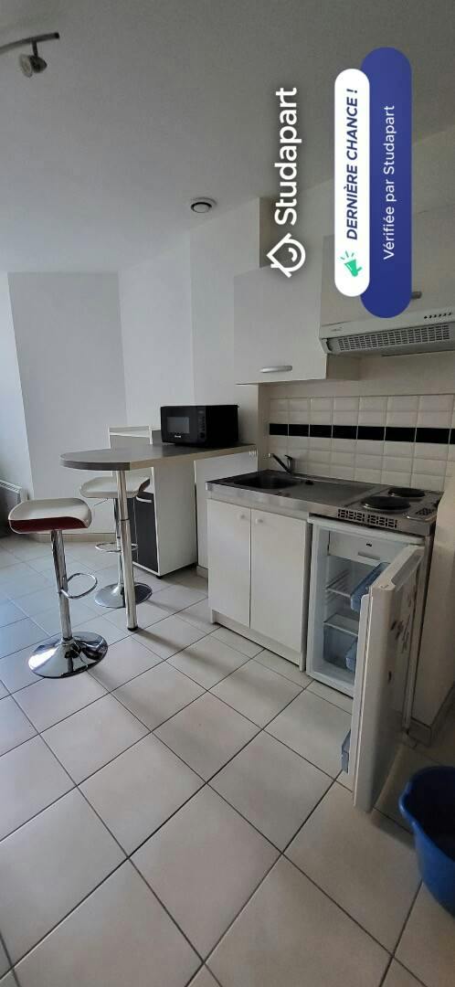 Apartment for rent for €425 per month in Cambrai, Rue de Roubaix