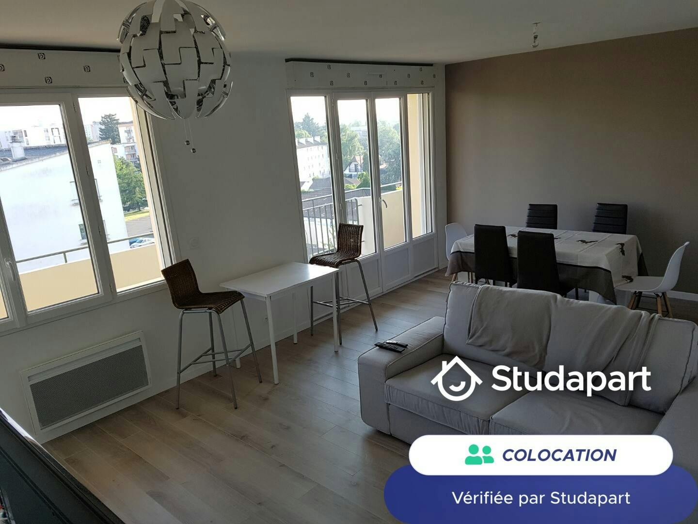 Private room for rent for €420 per month in Pau, Avenue du Loup