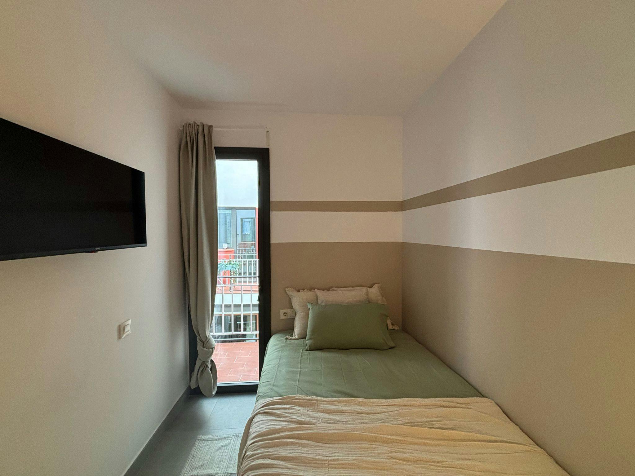 Single room Barcelona, 1 bed, 11m² — photo 1
