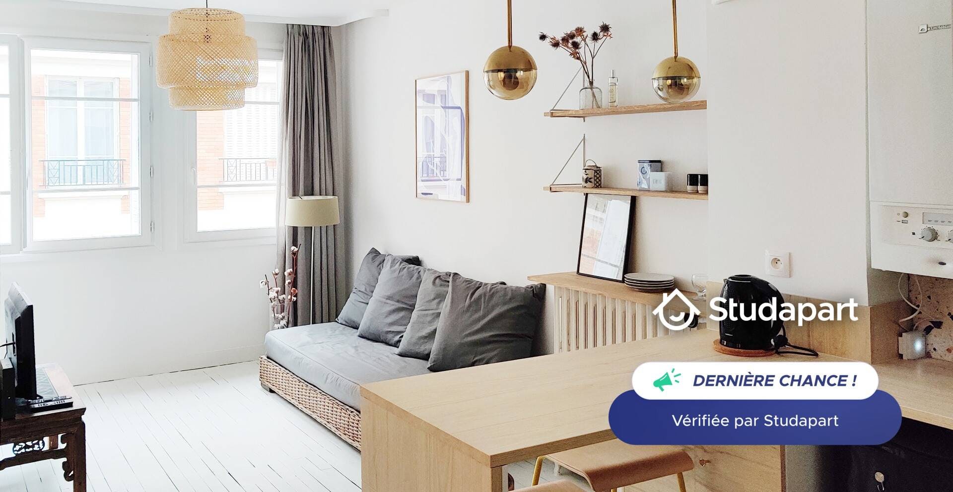 Apartment for rent for €1,850 per month in Paris, Villa de Guelma