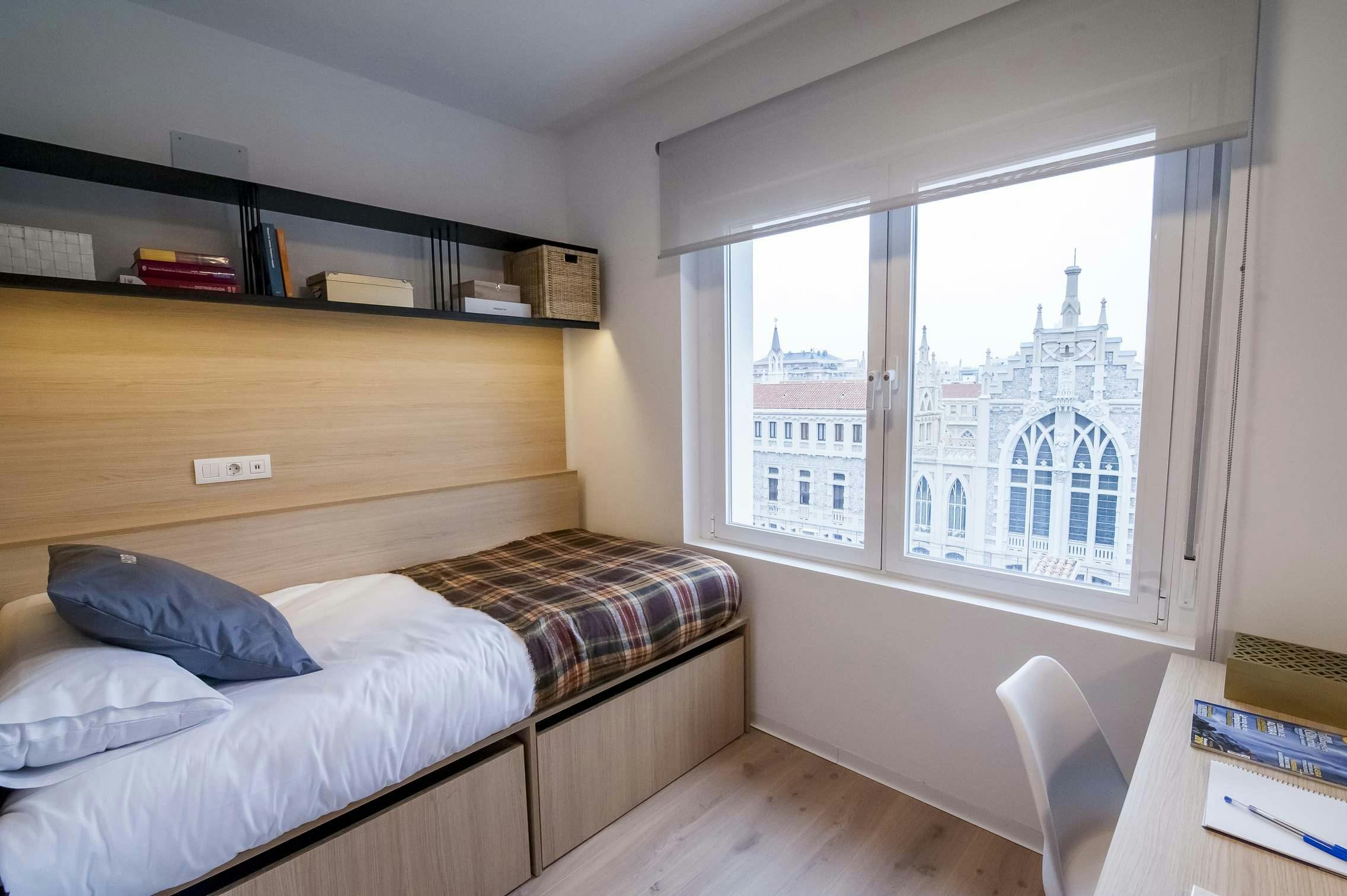 Отдельная комната сдается в аренду за 1 537 € в месяц в Madrid, Calle de Don Ramón de la Cruz