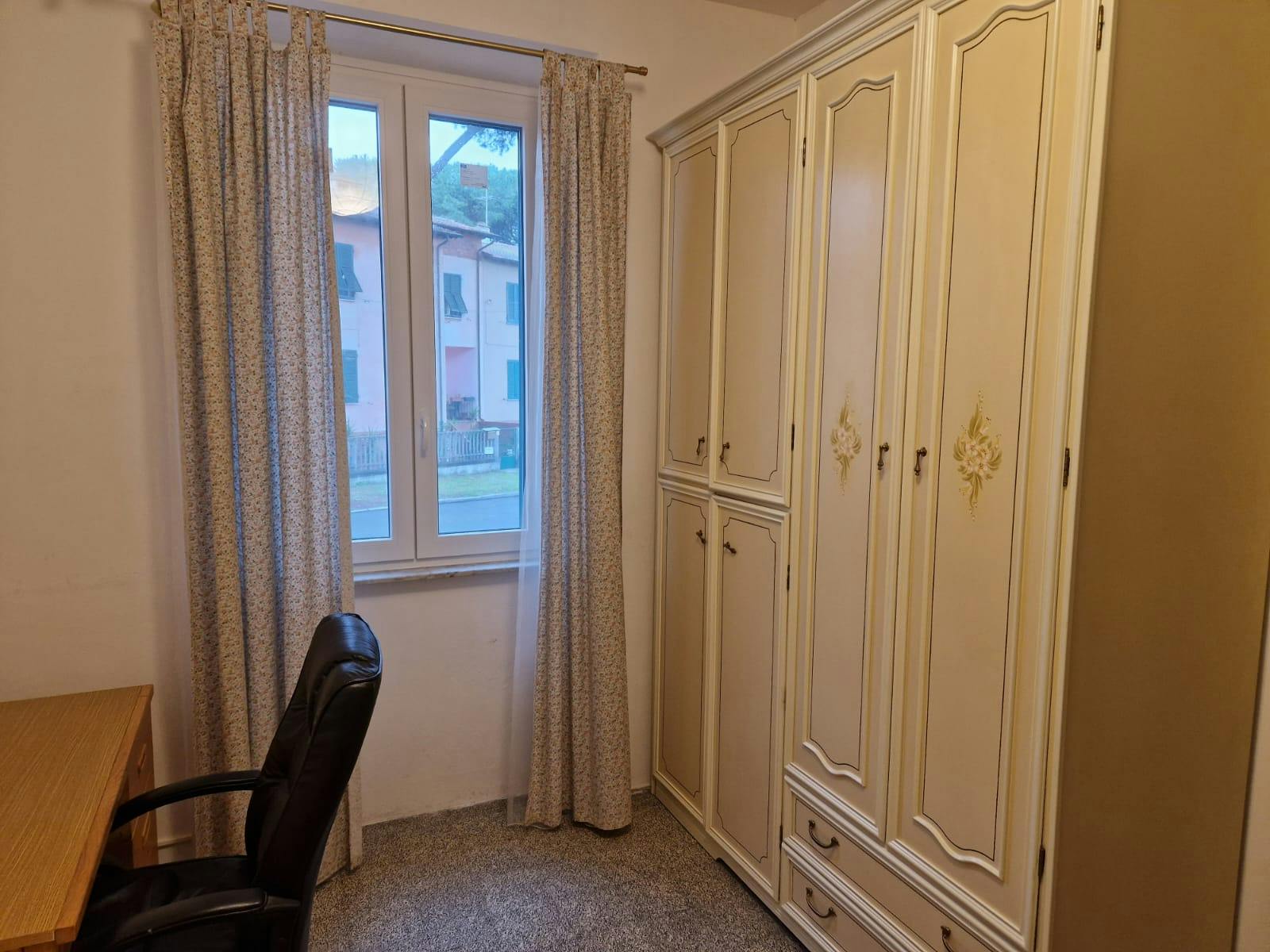 Private room for rent for €595 per month in Pisa, Via Andrea Costa