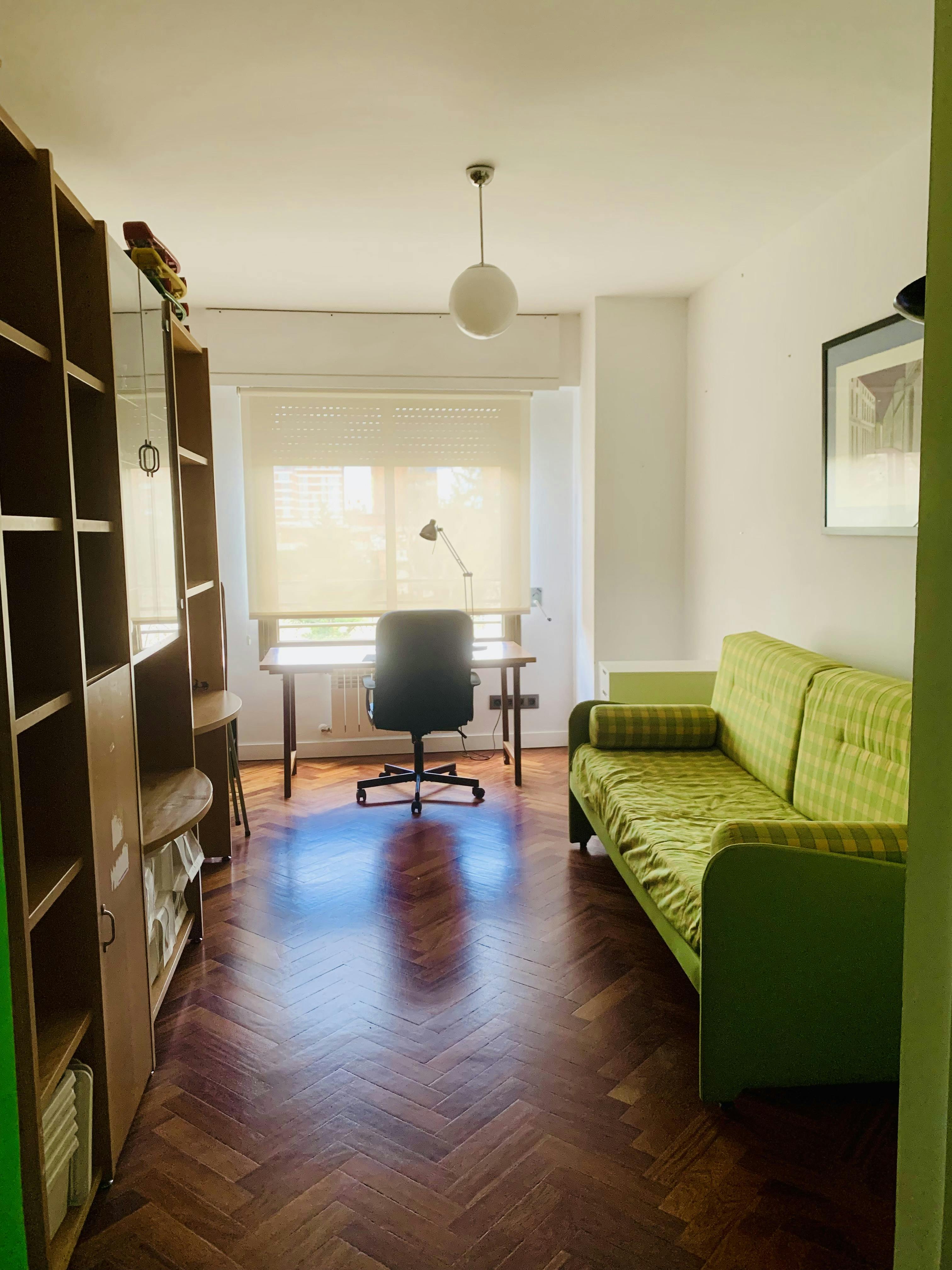 Avenida de Burgos, Madrid preview